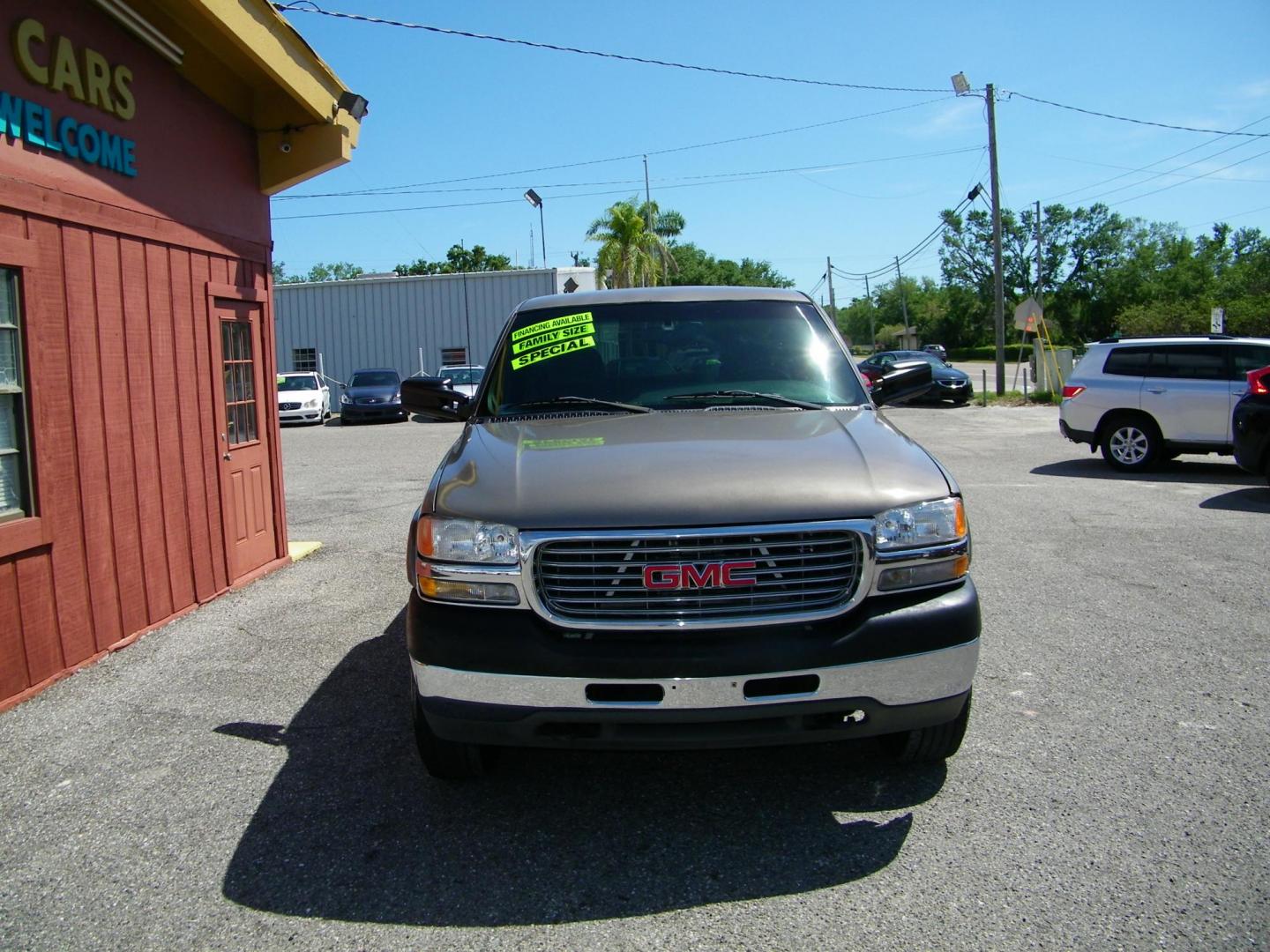 2002 Grey /Grey GMC Sierra 2500HD SL Ext. Cab Long Bed 2WD (1GTHC29U52E) with an 6.0L V8 OHV 16V engine, Automatic transmission, located at 4000 Bee Ridge Road, Sarasota, FL, 34233, (941) 926-0300, 27.298664, -82.489151 - Photo#7