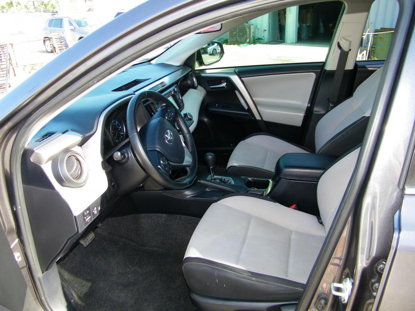 2018 Gray /Beige Toyota RAV4 XLE FWD (JTMWFREV9JJ) with an 2.5L L4 DOHC 16V engine, 6A transmission, located at 4000 Bee Ridge Road, Sarasota, FL, 34233, (941) 926-0300, 27.298664, -82.489151 - Photo#18