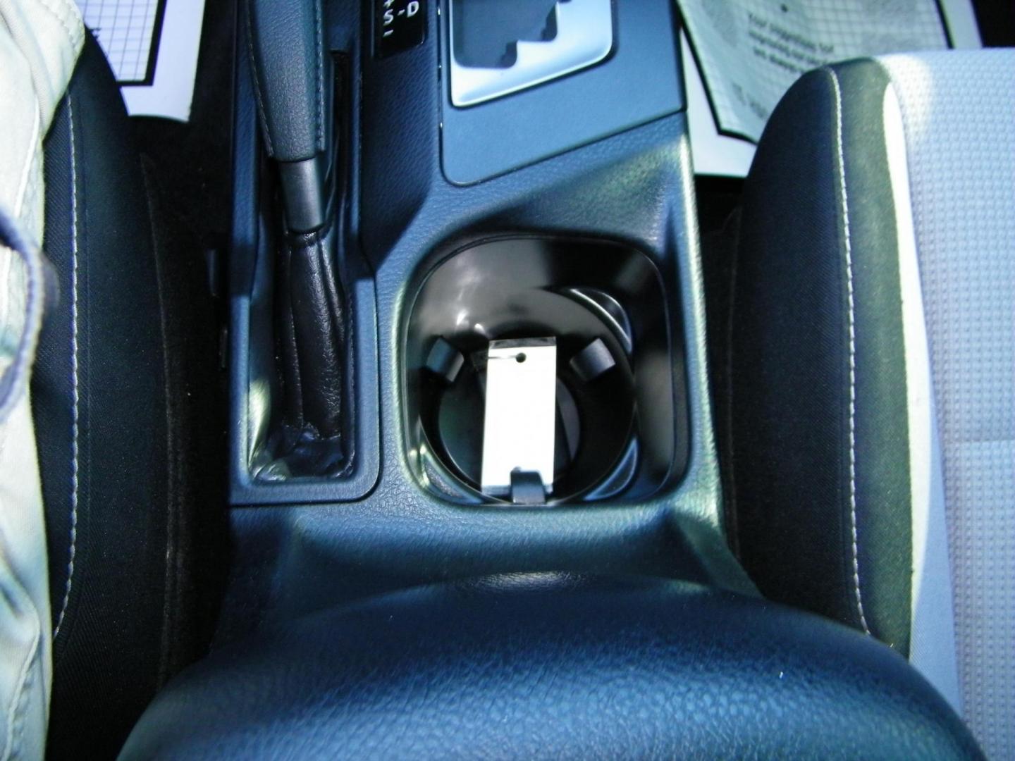 2018 Gray /Beige Toyota RAV4 XLE FWD (JTMWFREV9JJ) with an 2.5L L4 DOHC 16V engine, 6A transmission, located at 4000 Bee Ridge Road, Sarasota, FL, 34233, (941) 926-0300, 27.298664, -82.489151 - Photo#22