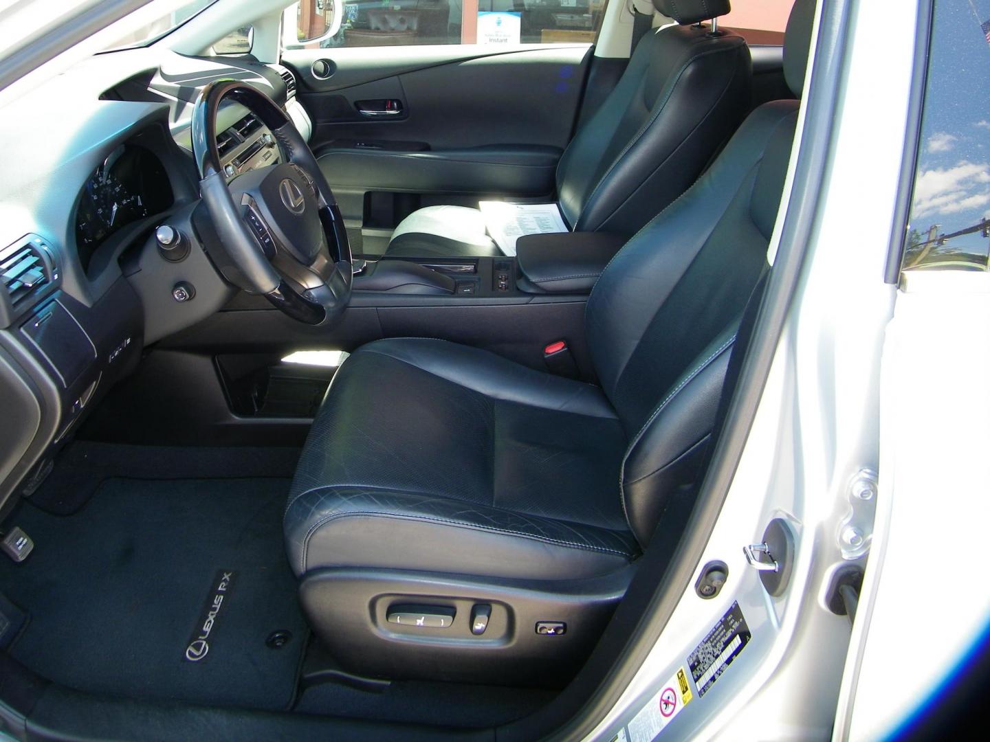 2015 Silver /Black Lexus RX 350 FWD (2T2ZK1BAXFC) with an 3.5L V6 DOHC 24V engine, 6-Speed Automatic transmission, located at 4000 Bee Ridge Road, Sarasota, FL, 34233, (941) 926-0300, 27.298664, -82.489151 - Photo#14