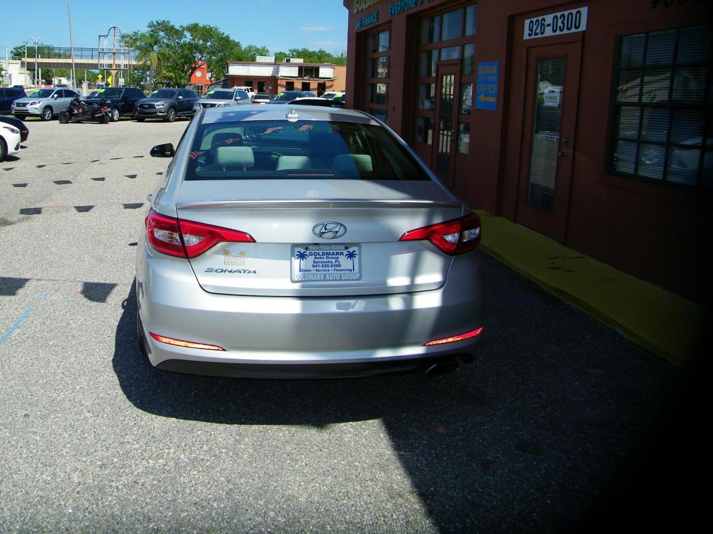 2015 Silver /Beige Hyundai Sonata ECO (5NPE24AF9FH) with an 1.6L L4 DOHC 16V engine, 7-Speed Automatic transmission, located at 4000 Bee Ridge Road, Sarasota, FL, 34233, (941) 926-0300, 27.298664, -82.489151 - Photo#3