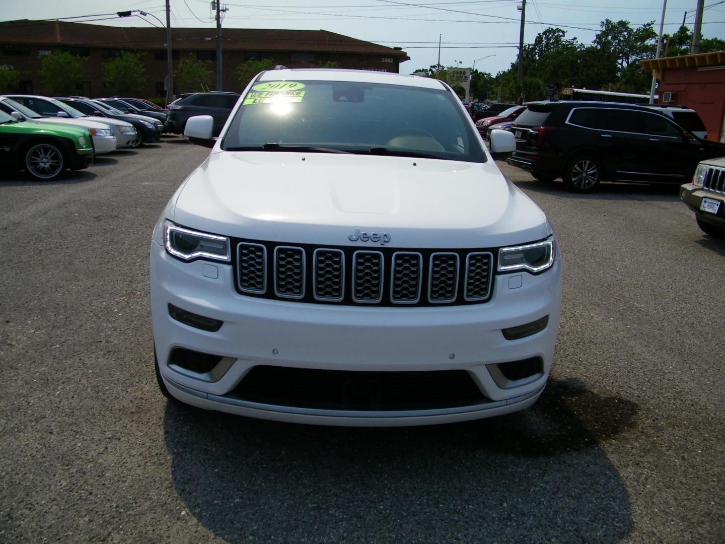 2019 White /Saddle Jeep Grand Cherokee Summit 4WD (1C4RJFJG5KC) with an 3.6L V6 DOHC 24V engine, 8A transmission, located at 4000 Bee Ridge Road, Sarasota, FL, 34233, (941) 926-0300, 27.298664, -82.489151 - Photo#1