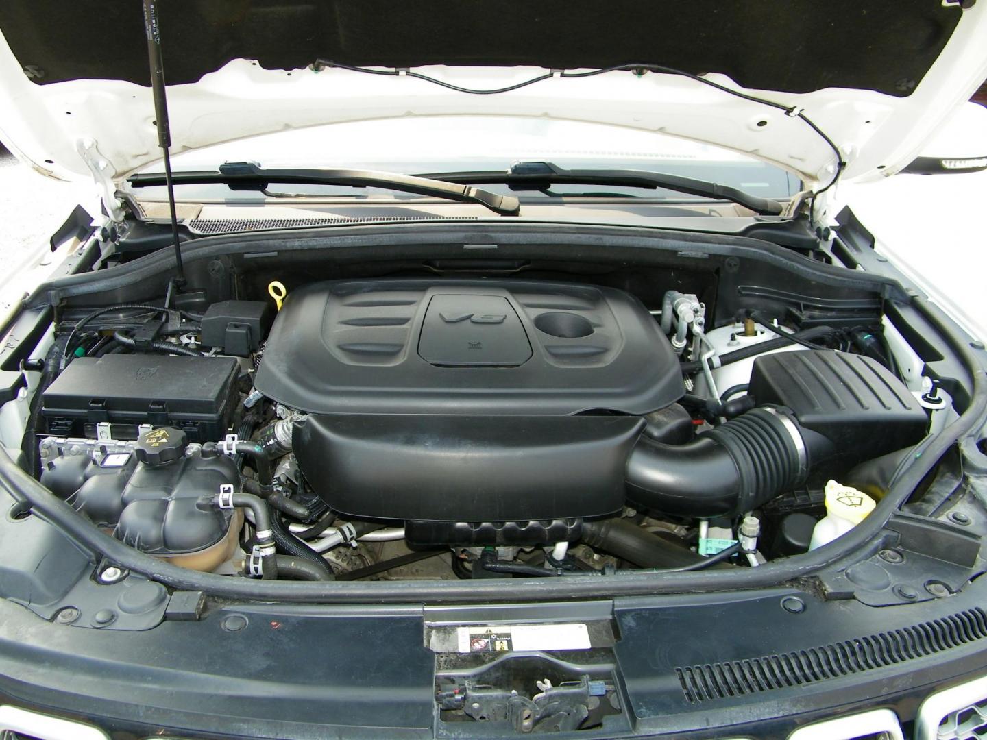 2019 White /Saddle Jeep Grand Cherokee Summit 4WD (1C4RJFJG5KC) with an 3.6L V6 DOHC 24V engine, 8A transmission, located at 4000 Bee Ridge Road, Sarasota, FL, 34233, (941) 926-0300, 27.298664, -82.489151 - Photo#10