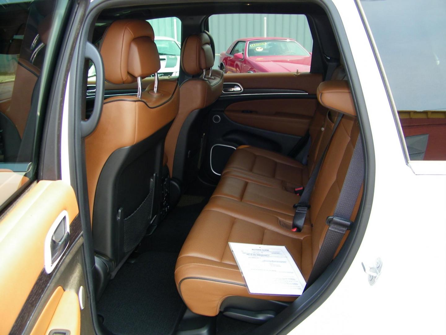 2019 White /Saddle Jeep Grand Cherokee Summit 4WD (1C4RJFJG5KC) with an 3.6L V6 DOHC 24V engine, 8A transmission, located at 4000 Bee Ridge Road, Sarasota, FL, 34233, (941) 926-0300, 27.298664, -82.489151 - Photo#11