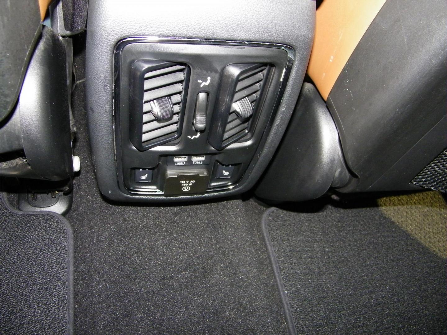 2019 White /Saddle Jeep Grand Cherokee Summit 4WD (1C4RJFJG5KC) with an 3.6L V6 DOHC 24V engine, 8A transmission, located at 4000 Bee Ridge Road, Sarasota, FL, 34233, (941) 926-0300, 27.298664, -82.489151 - Photo#12