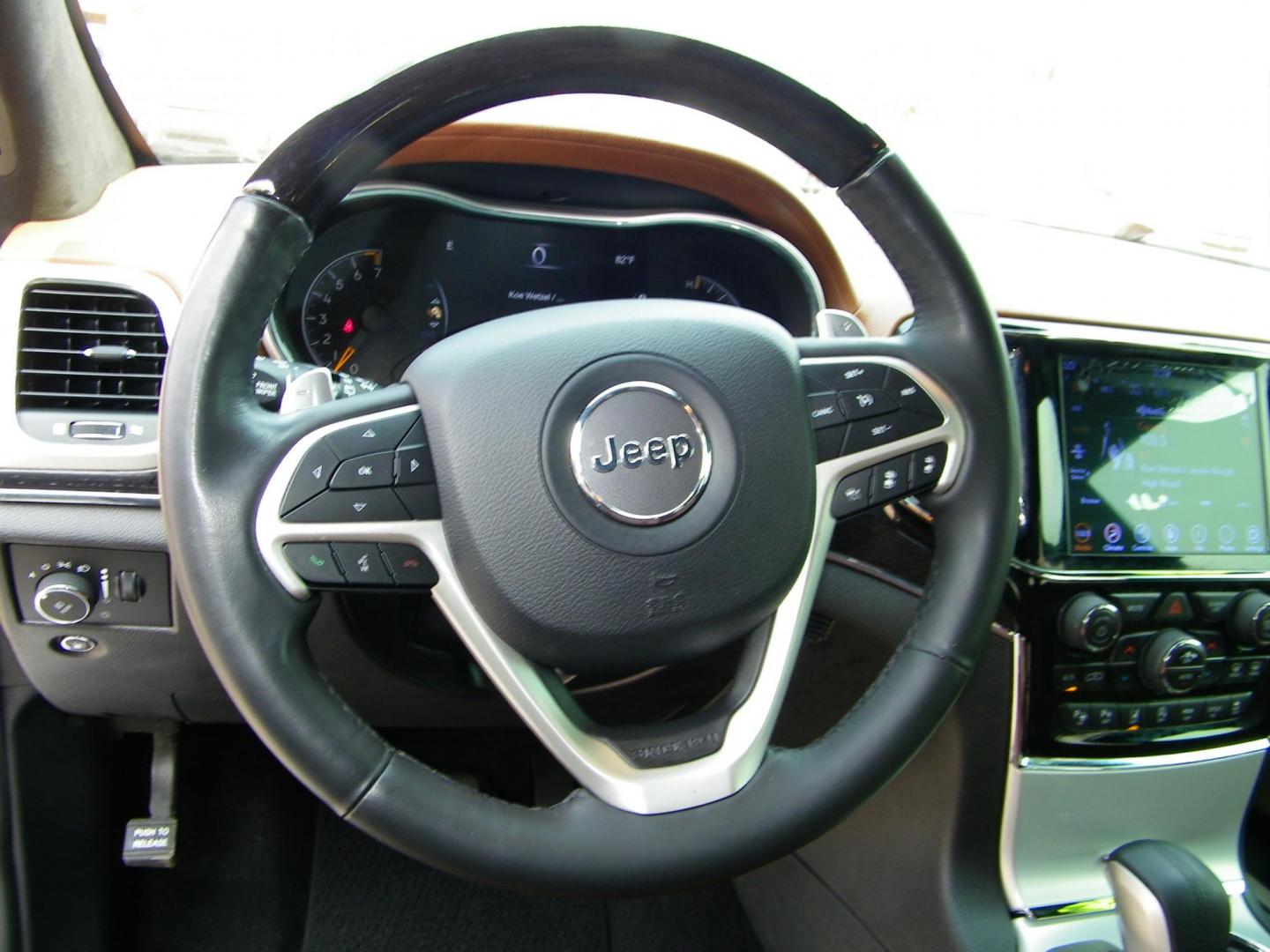 2019 White /Saddle Jeep Grand Cherokee Summit 4WD (1C4RJFJG5KC) with an 3.6L V6 DOHC 24V engine, 8A transmission, located at 4000 Bee Ridge Road, Sarasota, FL, 34233, (941) 926-0300, 27.298664, -82.489151 - Photo#22