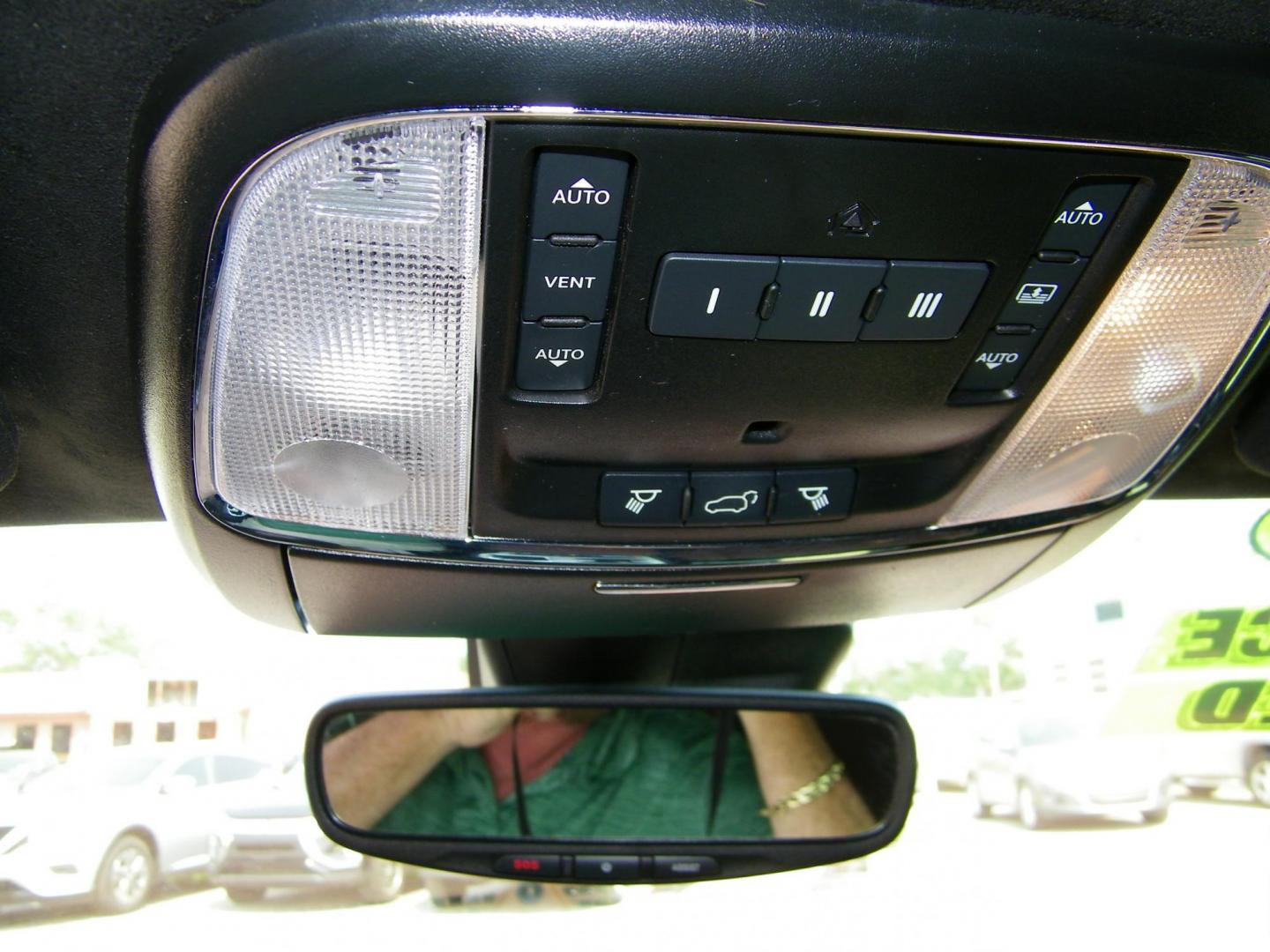 2019 White /Saddle Jeep Grand Cherokee Summit 4WD (1C4RJFJG5KC) with an 3.6L V6 DOHC 24V engine, 8A transmission, located at 4000 Bee Ridge Road, Sarasota, FL, 34233, (941) 926-0300, 27.298664, -82.489151 - Photo#26