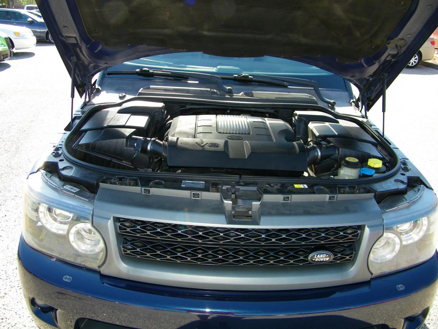 2011 Blue /Beige Land Rover Range Rover Sport HSE (SALSK2D43BA) with an 4.4L V8 DOHC 32V engine, 6-Speed Automatic transmission, located at 4000 Bee Ridge Road, Sarasota, FL, 34233, (941) 926-0300, 27.298664, -82.489151 - Photo#8