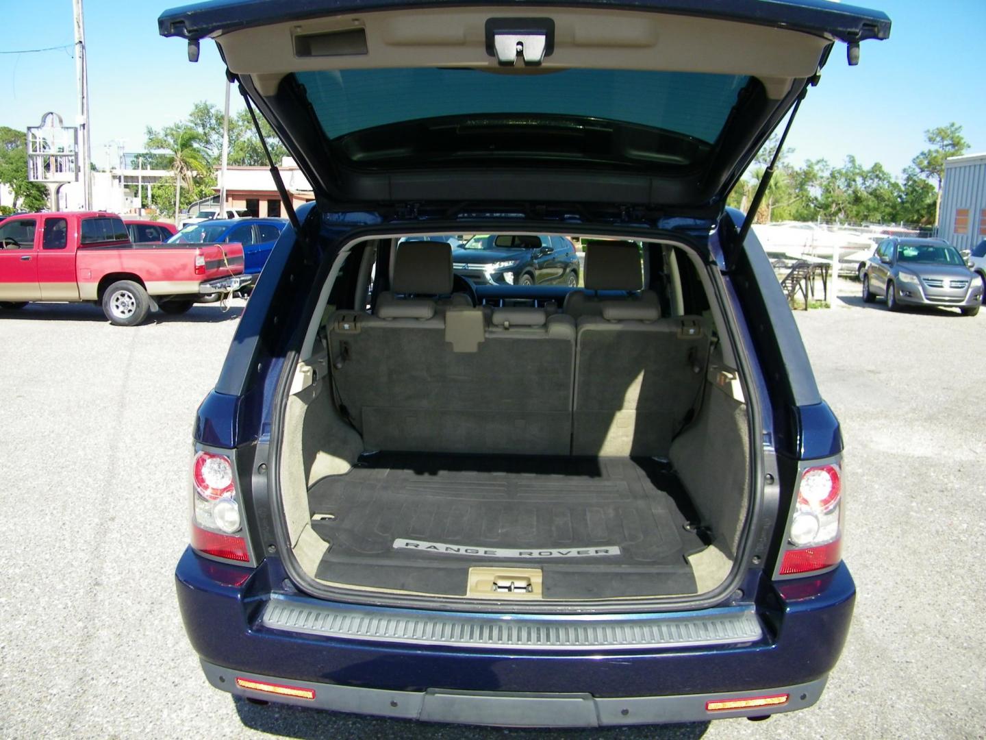 2011 Blue /Beige Land Rover Range Rover Sport HSE (SALSK2D43BA) with an 4.4L V8 DOHC 32V engine, 6-Speed Automatic transmission, located at 4000 Bee Ridge Road, Sarasota, FL, 34233, (941) 926-0300, 27.298664, -82.489151 - Photo#13