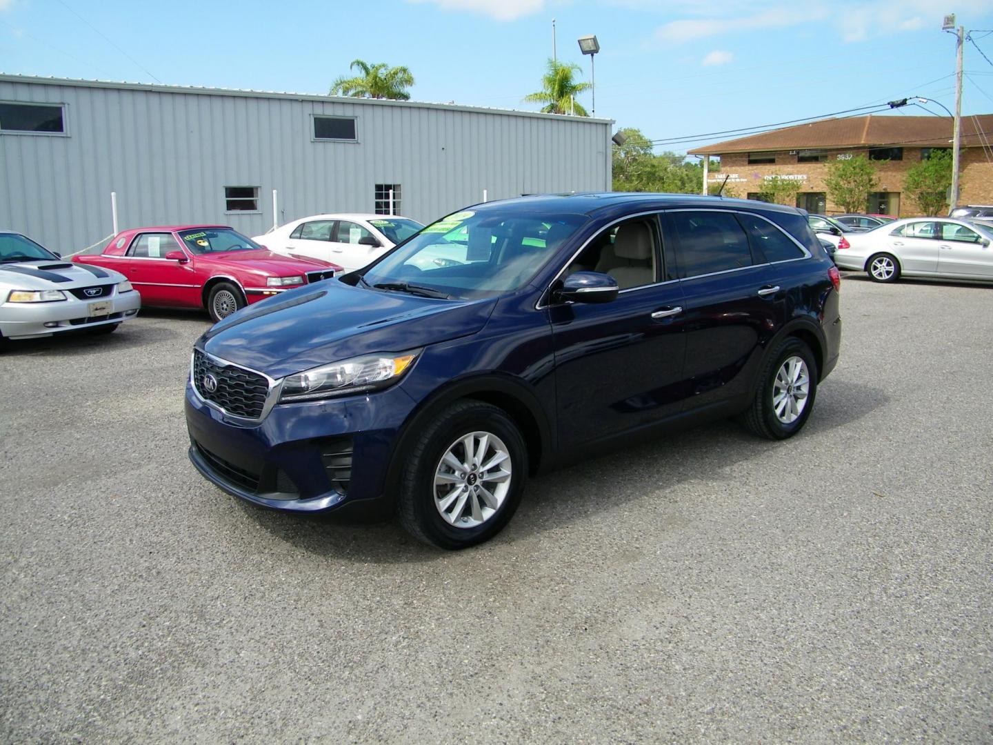 2019 Blue /Beige Kia Sorento LX V6 2WD (5XYPG4A55KG) with an 3.3L V6 DOHC 24V engine, 6A transmission, located at 4000 Bee Ridge Road, Sarasota, FL, 34233, (941) 926-0300, 27.298664, -82.489151 - Photo#0