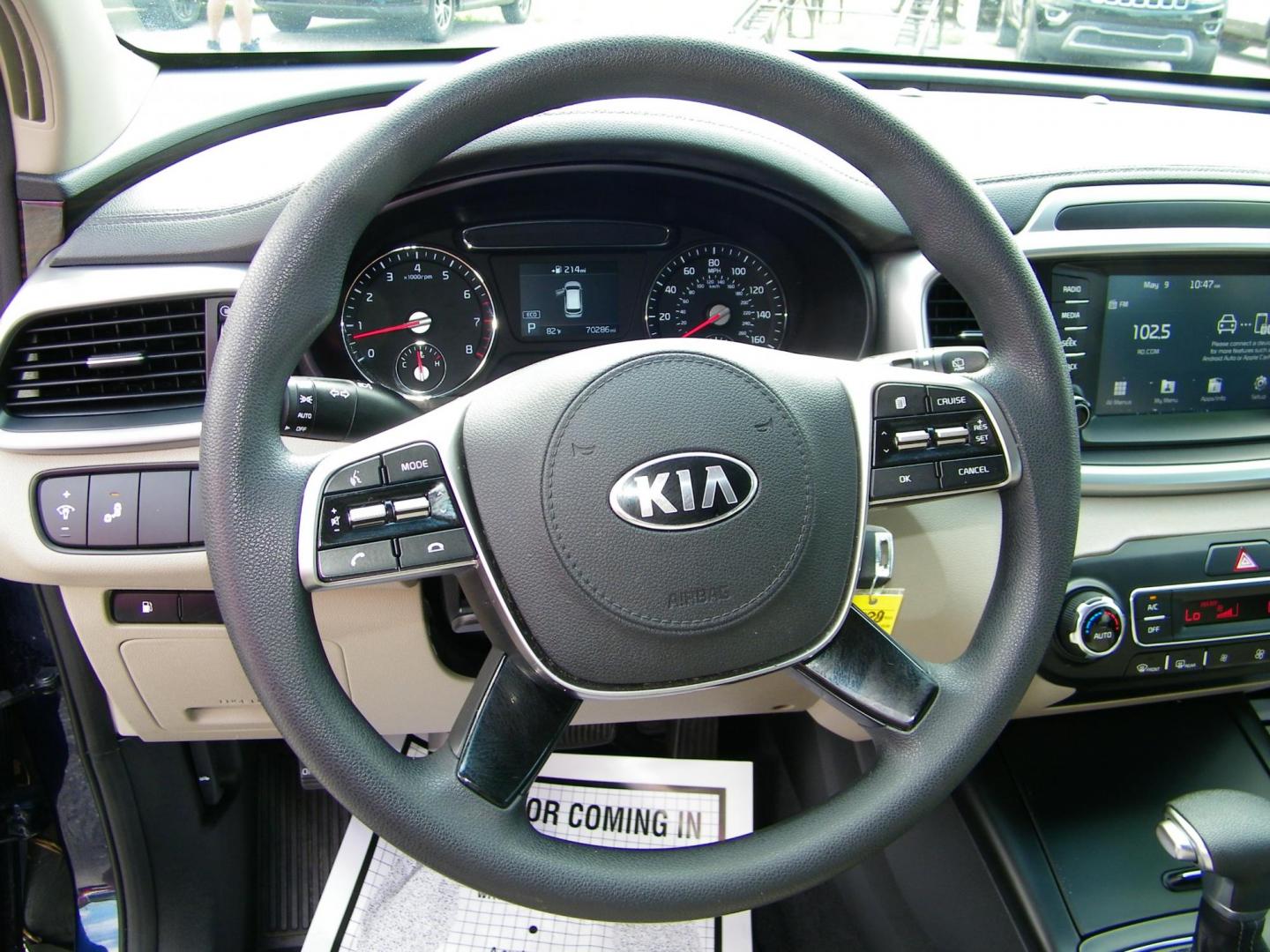 2019 Blue /Beige Kia Sorento LX V6 2WD (5XYPG4A55KG) with an 3.3L V6 DOHC 24V engine, 6A transmission, located at 4000 Bee Ridge Road, Sarasota, FL, 34233, (941) 926-0300, 27.298664, -82.489151 - Photo#20
