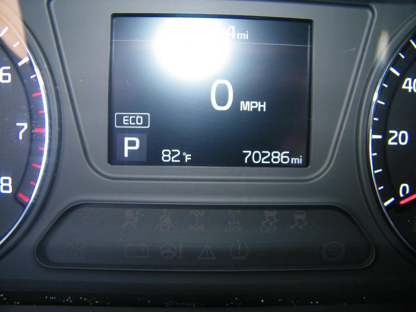 2019 Blue /Beige Kia Sorento LX V6 2WD (5XYPG4A55KG) with an 3.3L V6 DOHC 24V engine, 6A transmission, located at 4000 Bee Ridge Road, Sarasota, FL, 34233, (941) 926-0300, 27.298664, -82.489151 - Photo#25