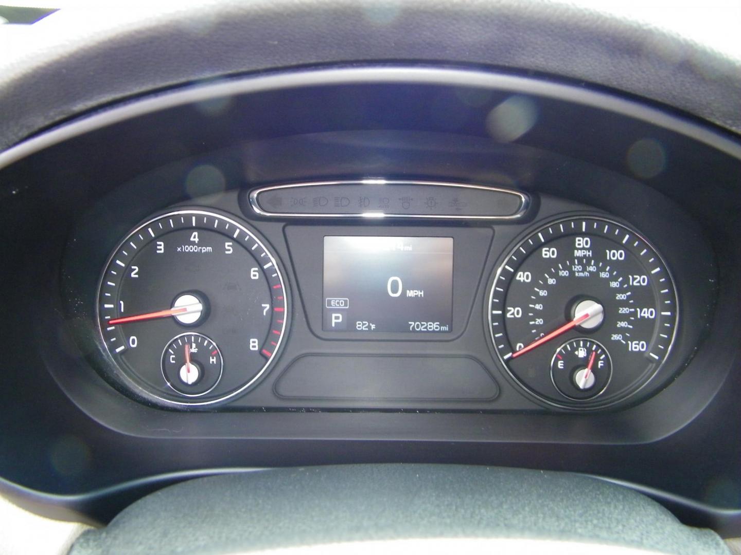 2019 Blue /Beige Kia Sorento LX V6 2WD (5XYPG4A55KG) with an 3.3L V6 DOHC 24V engine, 6A transmission, located at 4000 Bee Ridge Road, Sarasota, FL, 34233, (941) 926-0300, 27.298664, -82.489151 - Photo#26