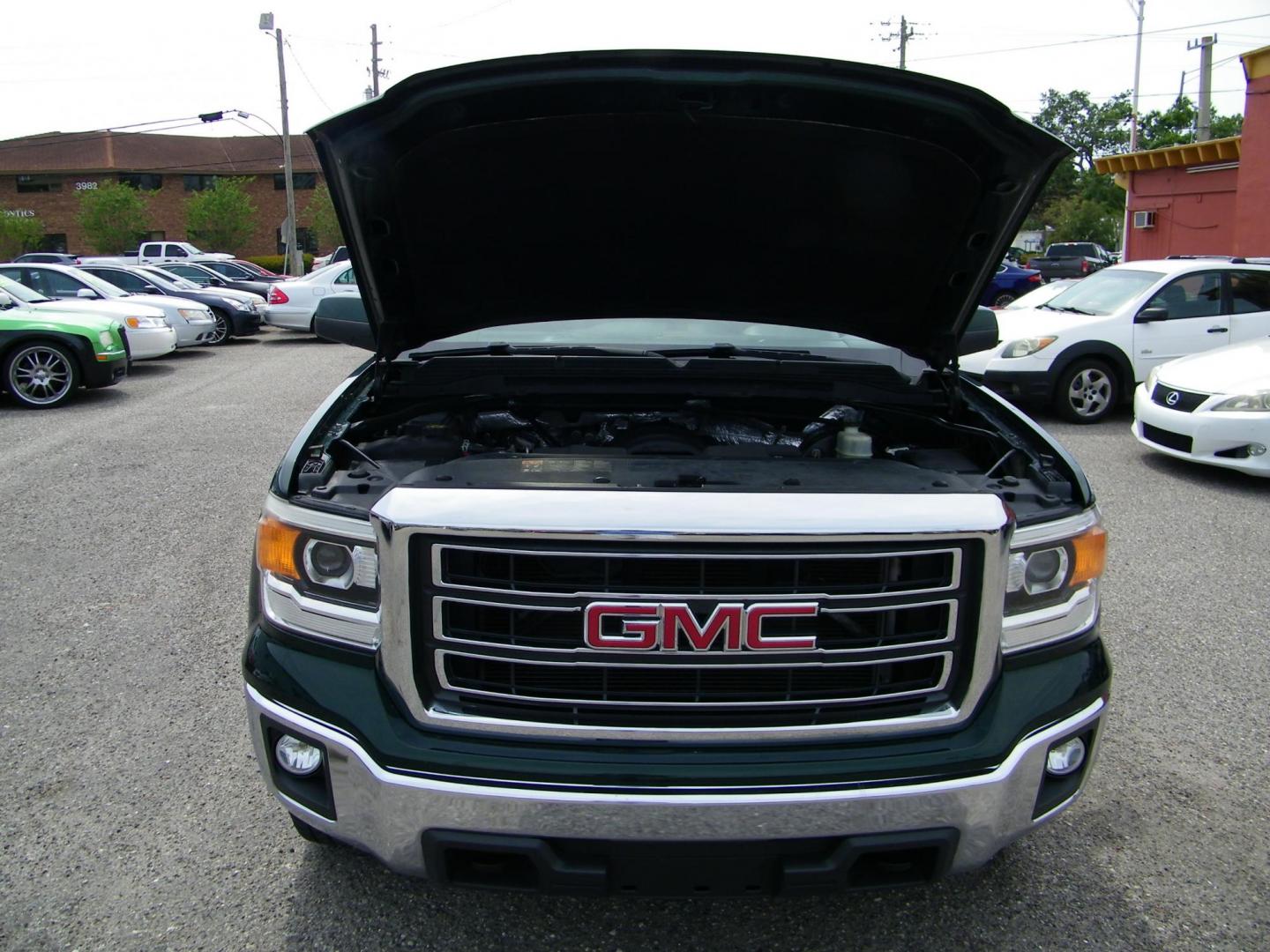 2015 Green /Black GMC Sierra 1500 SLE Double Cab 4WD (1GTV2UEC0FZ) with an 5.3L V8 OHV 16V engine, 6-Speed Automatic transmission, located at 4000 Bee Ridge Road, Sarasota, FL, 34233, (941) 926-0300, 27.298664, -82.489151 - Photo#9