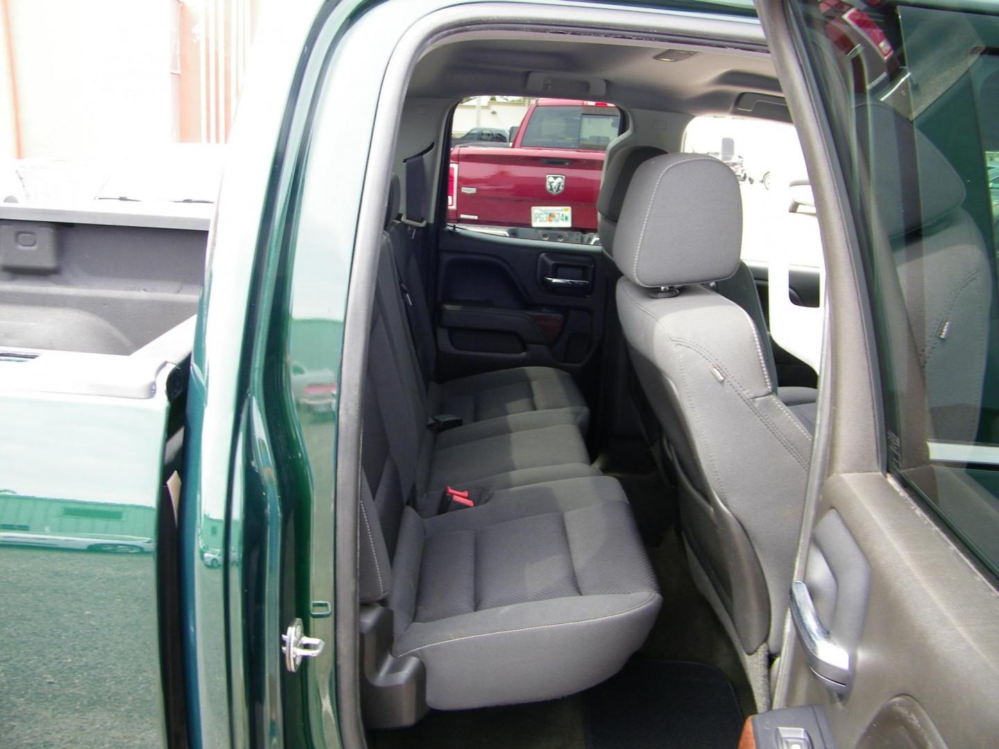 2015 Green /Black GMC Sierra 1500 SLE Double Cab 4WD (1GTV2UEC0FZ) with an 5.3L V8 OHV 16V engine, 6-Speed Automatic transmission, located at 4000 Bee Ridge Road, Sarasota, FL, 34233, (941) 926-0300, 27.298664, -82.489151 - Photo#12