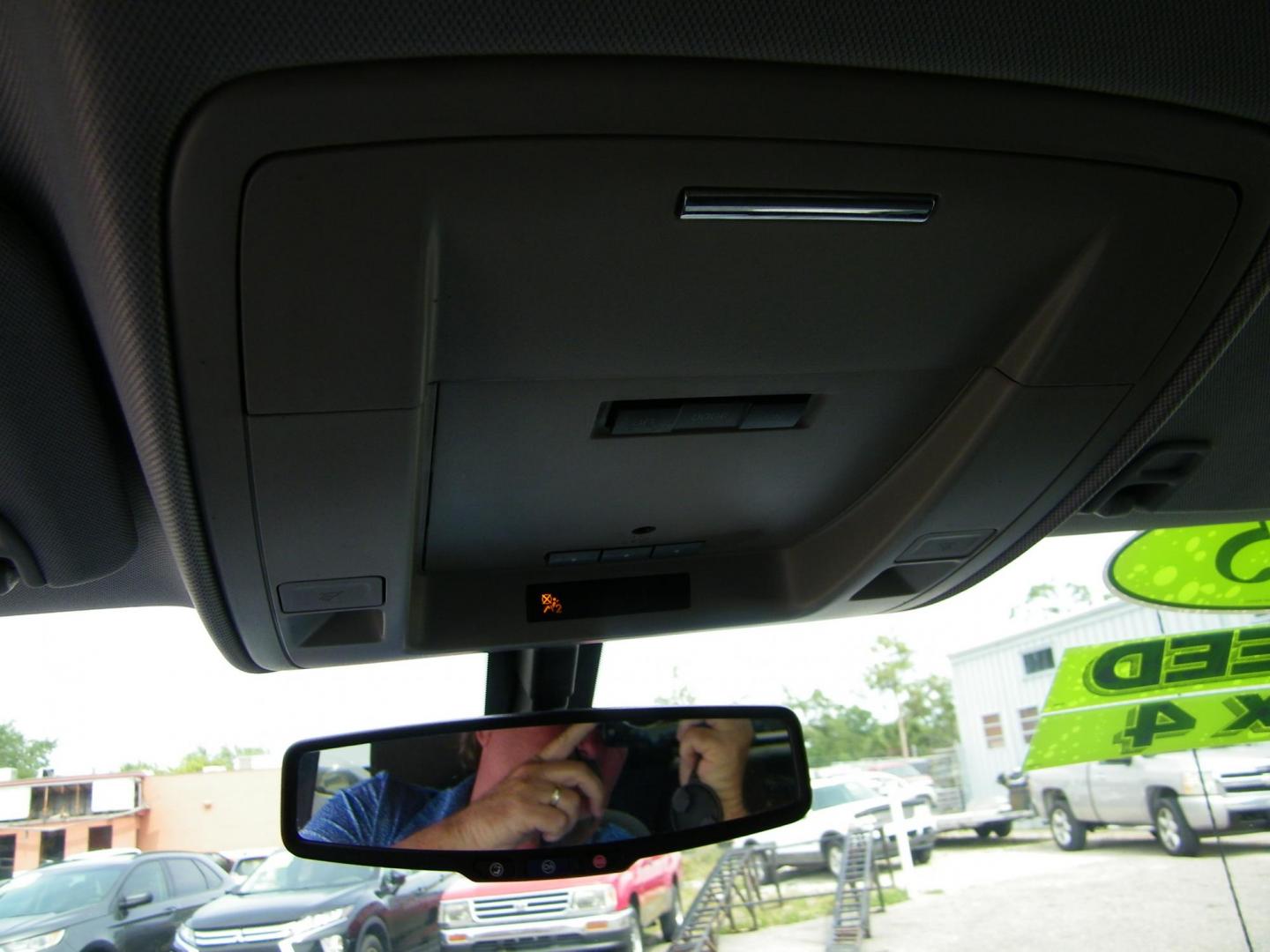 2015 Green /Black GMC Sierra 1500 SLE Double Cab 4WD (1GTV2UEC0FZ) with an 5.3L V8 OHV 16V engine, 6-Speed Automatic transmission, located at 4000 Bee Ridge Road, Sarasota, FL, 34233, (941) 926-0300, 27.298664, -82.489151 - Photo#21