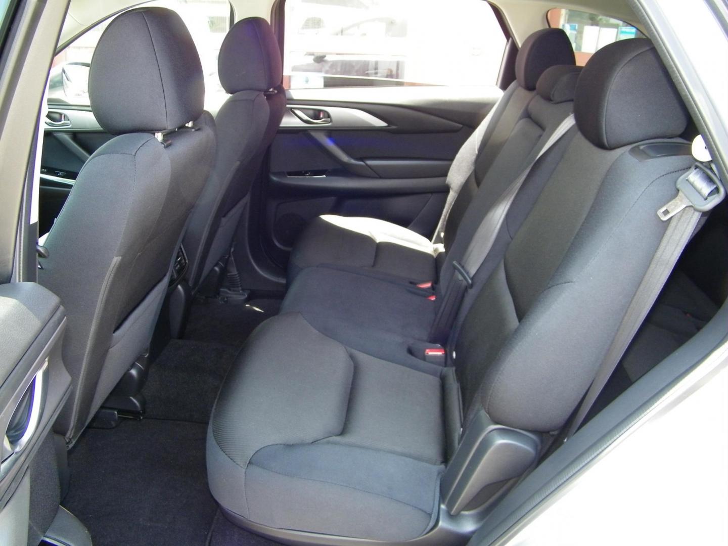 2019 Silver /Black Mazda CX-9 Sport AWD (JM3TCBBY4K0) with an 2.5L L4 DOHC 16V engine, 6A transmission, located at 4000 Bee Ridge Road, Sarasota, FL, 34233, (941) 926-0300, 27.298664, -82.489151 - Photo#8