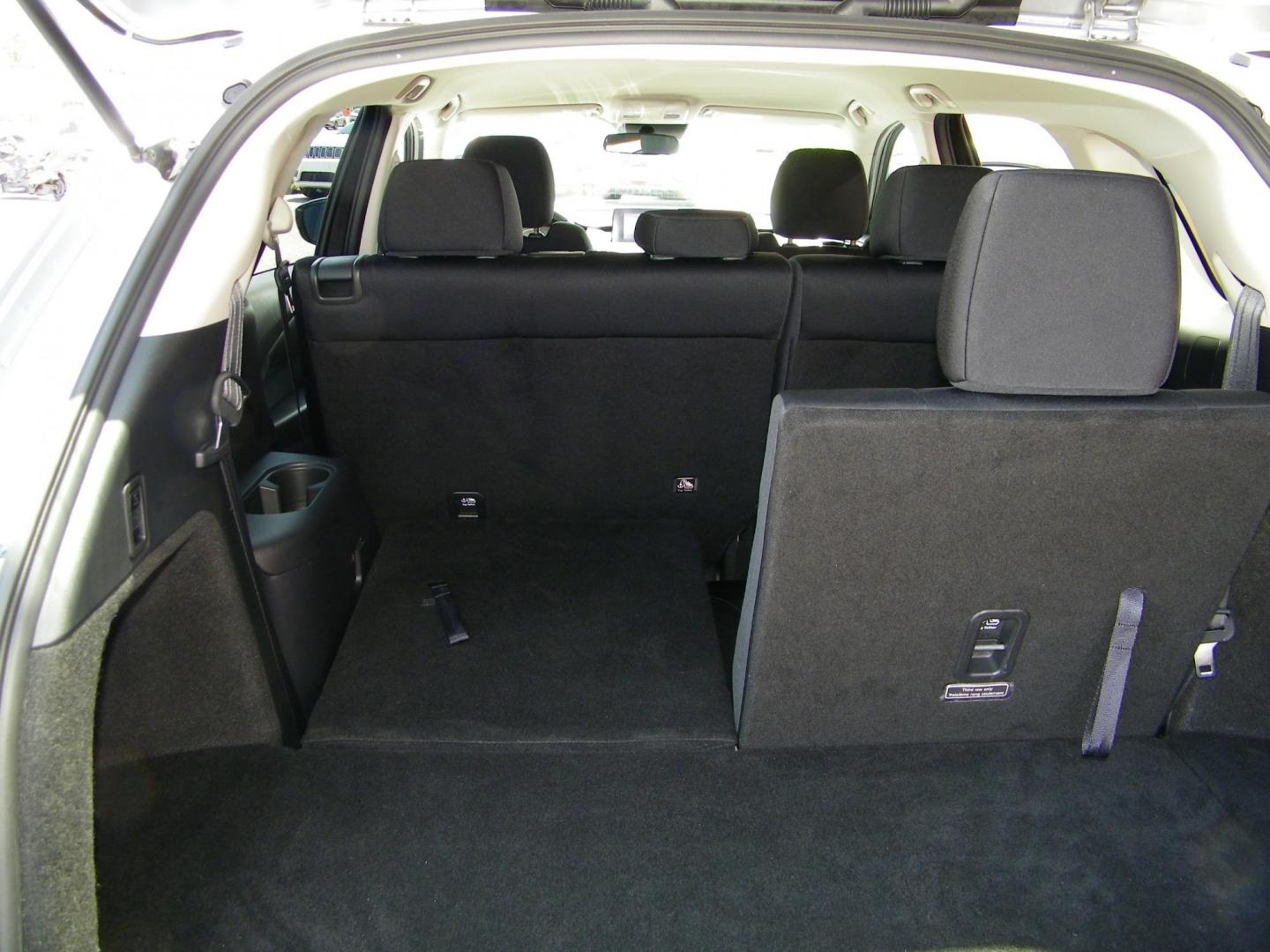 2019 Silver /Black Mazda CX-9 Sport AWD (JM3TCBBY4K0) with an 2.5L L4 DOHC 16V engine, 6A transmission, located at 4000 Bee Ridge Road, Sarasota, FL, 34233, (941) 926-0300, 27.298664, -82.489151 - Photo#17