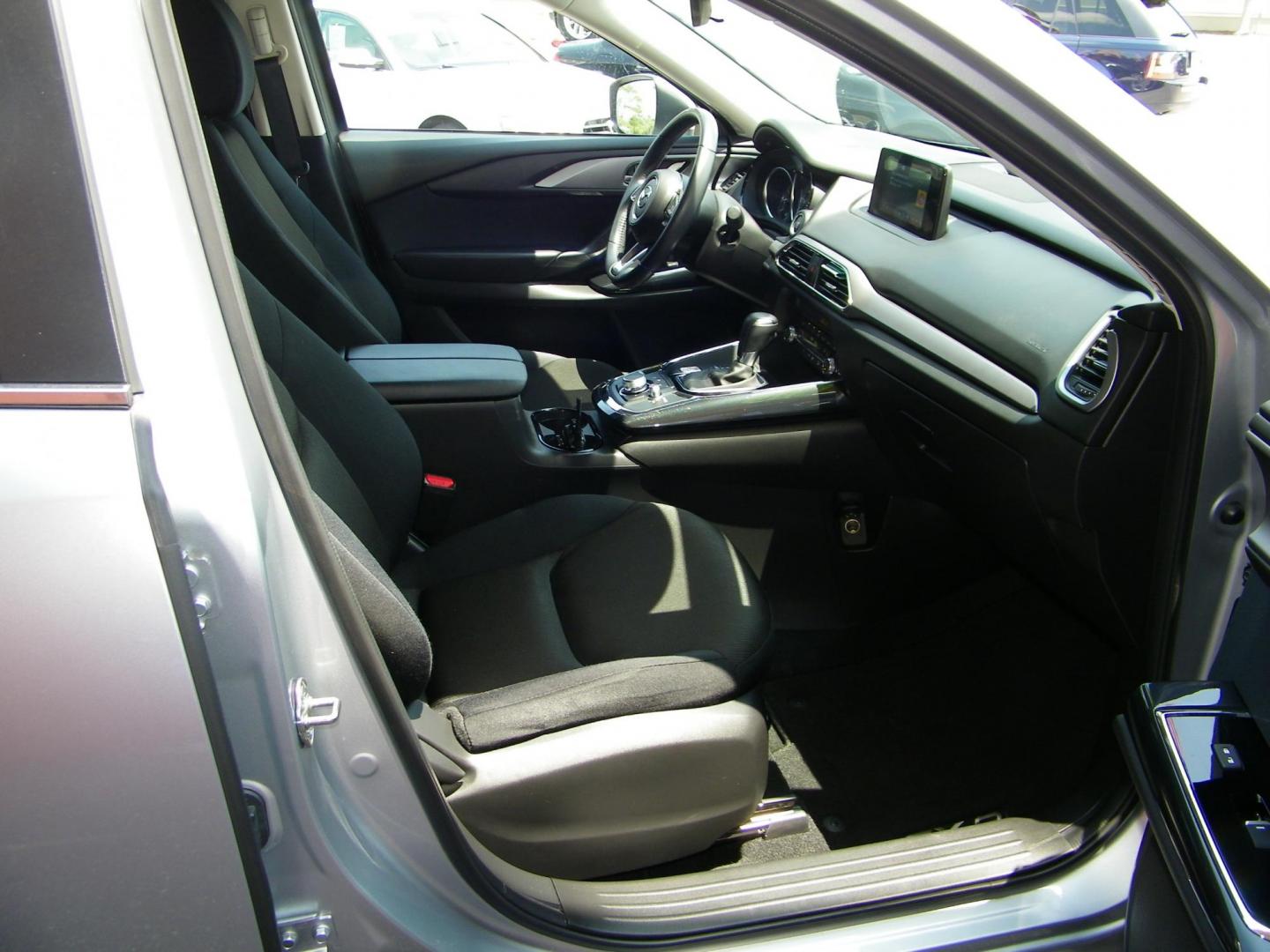 2019 Silver /Black Mazda CX-9 Sport AWD (JM3TCBBY4K0) with an 2.5L L4 DOHC 16V engine, 6A transmission, located at 4000 Bee Ridge Road, Sarasota, FL, 34233, (941) 926-0300, 27.298664, -82.489151 - Photo#19