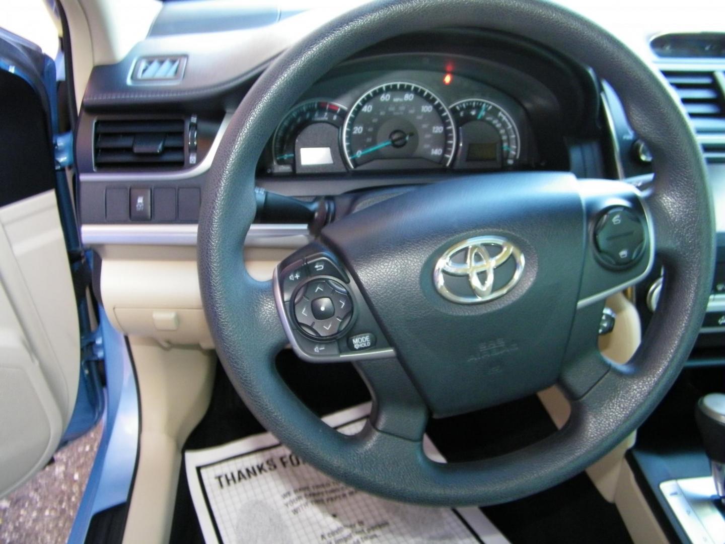 2013 Blue /Tan Toyota Camry SE (4T1BF1FKXDU) with an 2.5L L4 DOHC 16V engine, 6-Speed Automatic transmission, located at 4000 Bee Ridge Road, Sarasota, FL, 34233, (941) 926-0300, 27.298664, -82.489151 - Photo#24