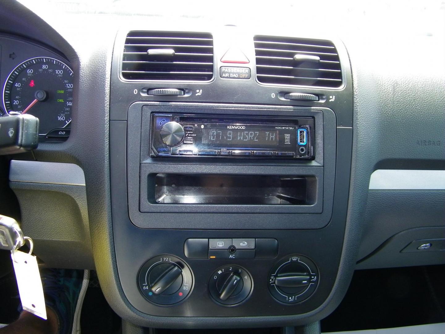 2007 Red /Black Volkswagen New Jetta Value Edition 2.5L (3VWPF71K57M) with an 2.5L L5 DOHC 20V engine, 5-Speed Manual Overdrive transmission, located at 4000 Bee Ridge Road, Sarasota, FL, 34233, (941) 926-0300, 27.298664, -82.489151 - Photo#20