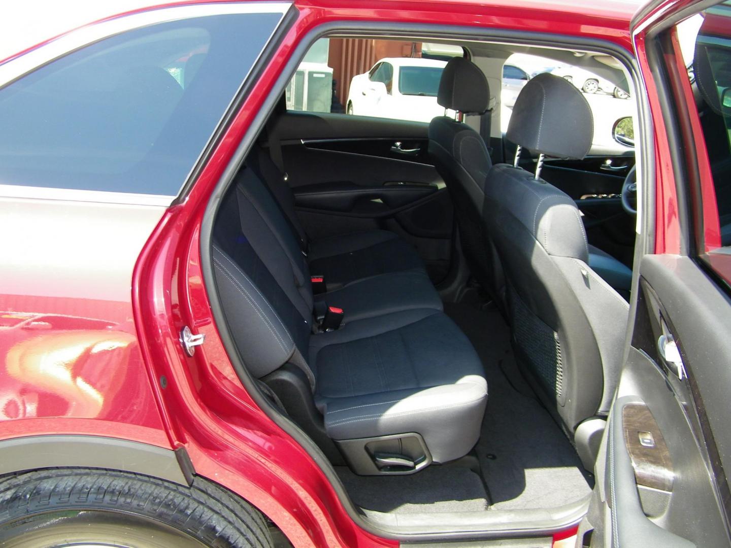 2018 Red /Black Kia Sorento LX 2WD (5XYPG4A36JG) with an 2.4L L4 DOHC 16V engine, 6A transmission, located at 4000 Bee Ridge Road, Sarasota, FL, 34233, (941) 926-0300, 27.298664, -82.489151 - Photo#12