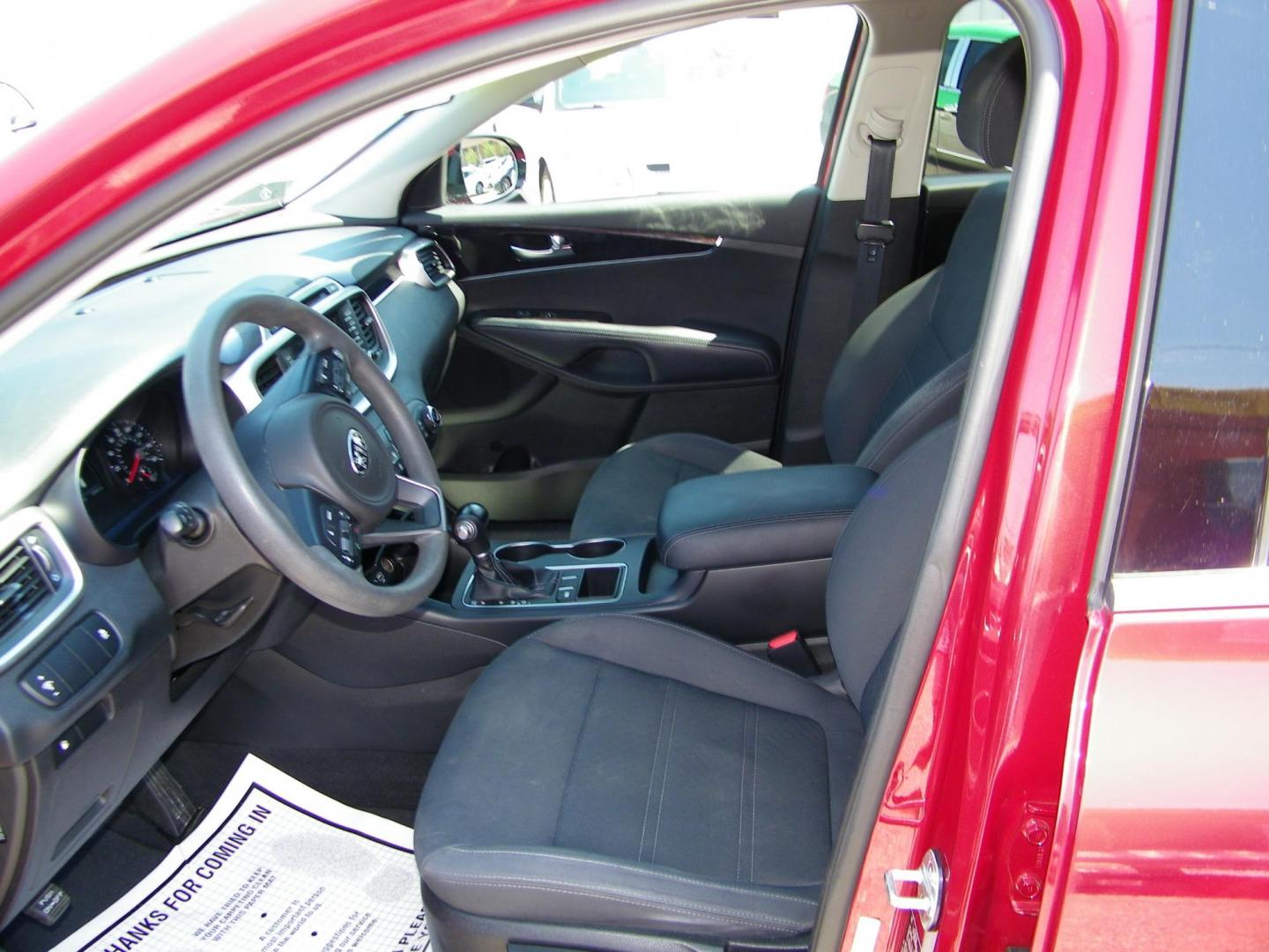 2018 Red /Black Kia Sorento LX 2WD (5XYPG4A36JG) with an 2.4L L4 DOHC 16V engine, 6A transmission, located at 4000 Bee Ridge Road, Sarasota, FL, 34233, (941) 926-0300, 27.298664, -82.489151 - Photo#17