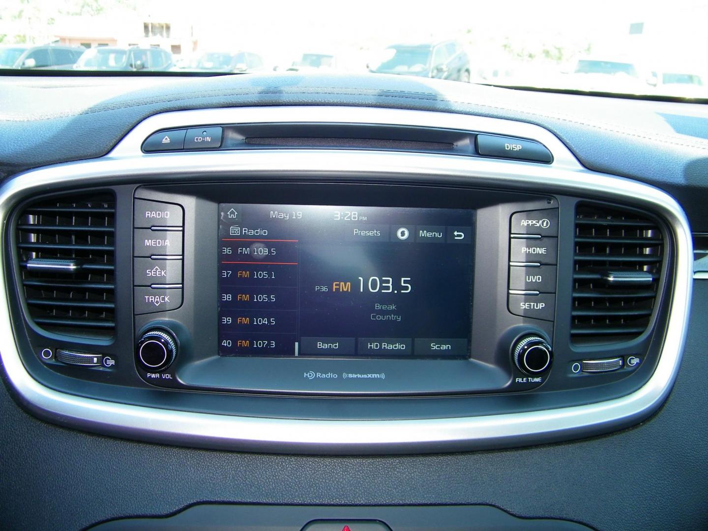 2018 Red /Black Kia Sorento LX 2WD (5XYPG4A36JG) with an 2.4L L4 DOHC 16V engine, 6A transmission, located at 4000 Bee Ridge Road, Sarasota, FL, 34233, (941) 926-0300, 27.298664, -82.489151 - Photo#23