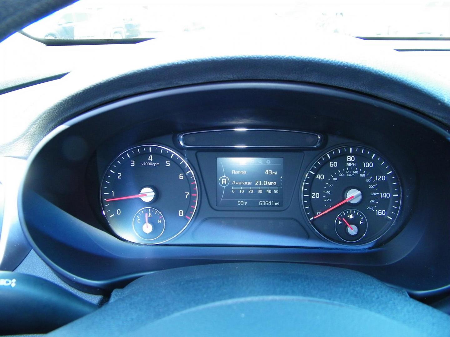 2018 Red /Black Kia Sorento LX 2WD (5XYPG4A36JG) with an 2.4L L4 DOHC 16V engine, 6A transmission, located at 4000 Bee Ridge Road, Sarasota, FL, 34233, (941) 926-0300, 27.298664, -82.489151 - Photo#25