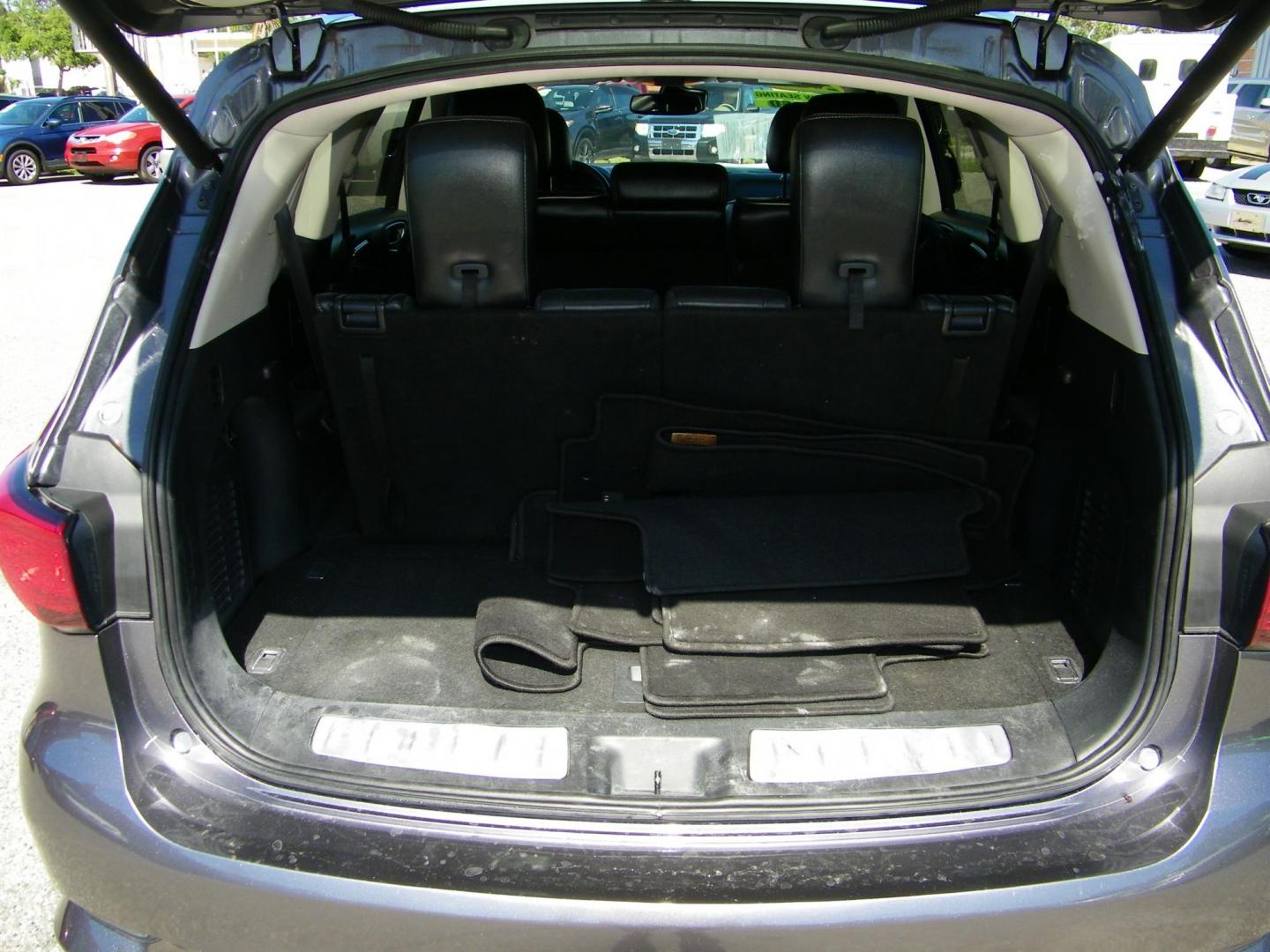 2020 Grey /Black Infiniti QX60 PURE (5N1DL0MN6LC) with an 3.5L V6 DOHC 24V engine, CVT transmission, located at 4000 Bee Ridge Road, Sarasota, FL, 34233, (941) 926-0300, 27.298664, -82.489151 - Photo#12