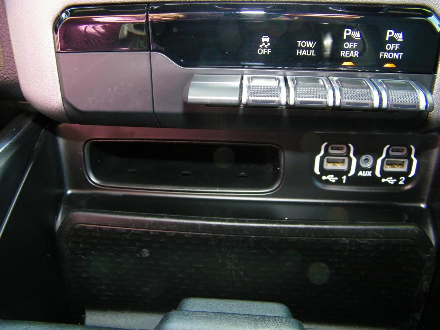 2020 Maroon /Black RAM 1500 Big Horn Crew Cab SWB 4WD (1C6SRFFT6LN) with an 5.7L V8 OHV 16V engine, 8A transmission, located at 4000 Bee Ridge Road, Sarasota, FL, 34233, (941) 926-0300, 27.298664, -82.489151 - Photo#22