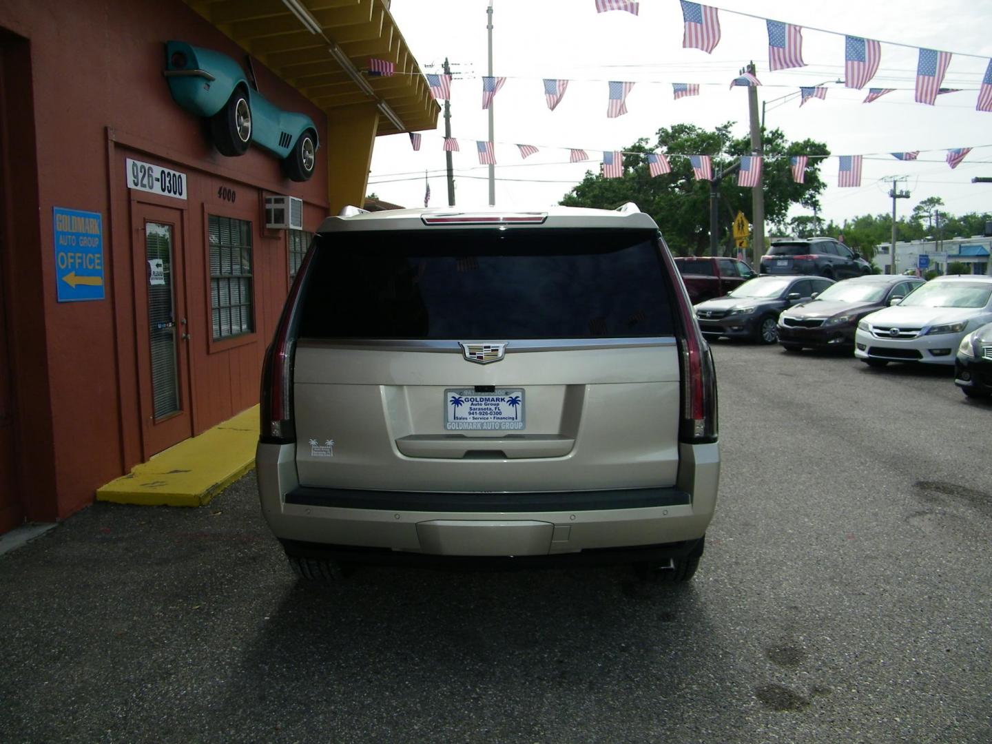 2017 Gold /Brown Cadillac Escalade Platinum 4WD (1GYS4DKJ7HR) with an 6.2L V8 OHV 16V FFV engine, 8A transmission, located at 4000 Bee Ridge Road, Sarasota, FL, 34233, (941) 926-0300, 27.298664, -82.489151 - Photo#5