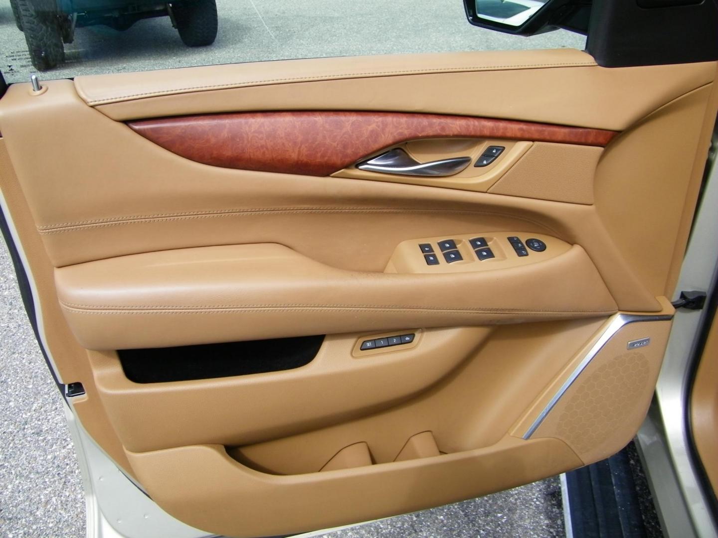 2017 Gold /Brown Cadillac Escalade Platinum 4WD (1GYS4DKJ7HR) with an 6.2L V8 OHV 16V FFV engine, 8A transmission, located at 4000 Bee Ridge Road, Sarasota, FL, 34233, (941) 926-0300, 27.298664, -82.489151 - Photo#14