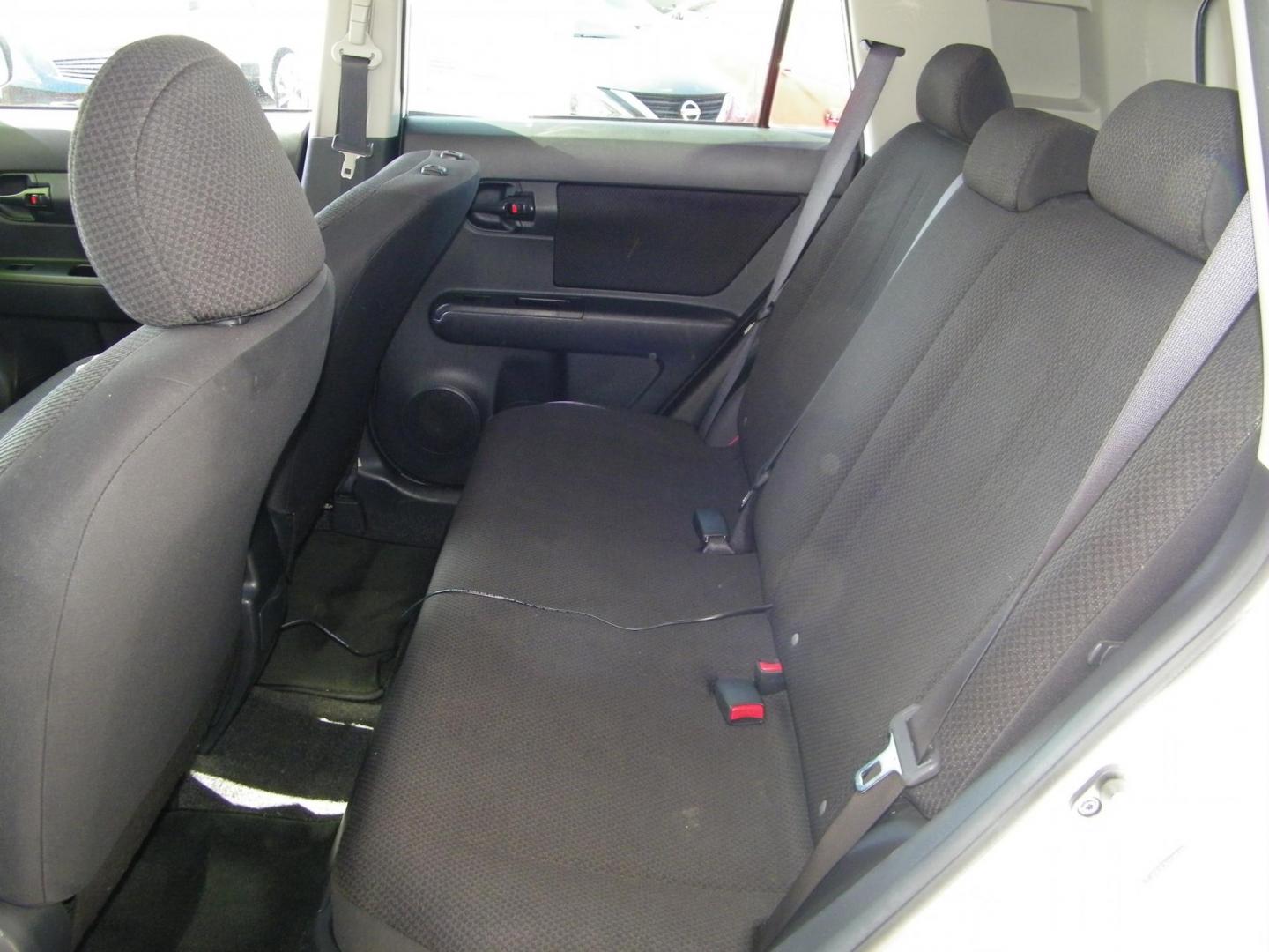 2009 White /Black Scion xB Wagon (JTLKE50E791) with an 2.4L L4 DOHC 16V engine, Automatic transmission, located at 4000 Bee Ridge Road, Sarasota, FL, 34233, (941) 926-0300, 27.298664, -82.489151 - Photo#11