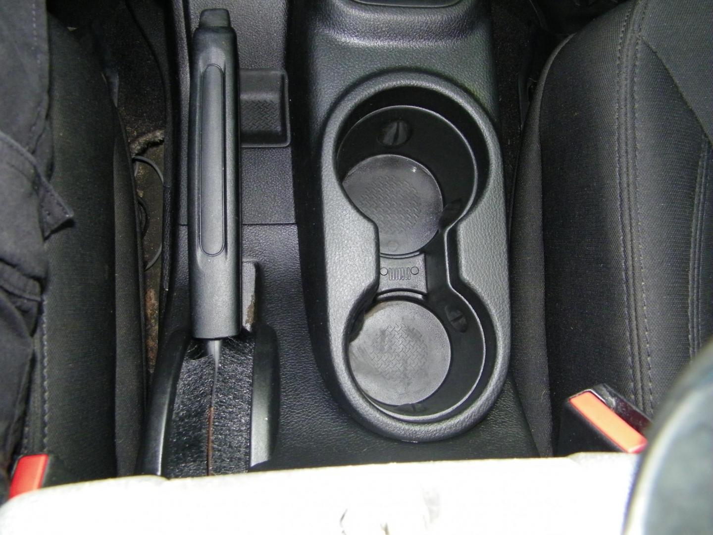 2014 Black /Black Jeep Wrangler Unlimited Sport 4WD (1C4BJWDG5EL) with an 3.6L V6 DOHC 24V FFV engine, Automatic transmission, located at 4000 Bee Ridge Road, Sarasota, FL, 34233, (941) 926-0300, 27.298664, -82.489151 - Photo#18