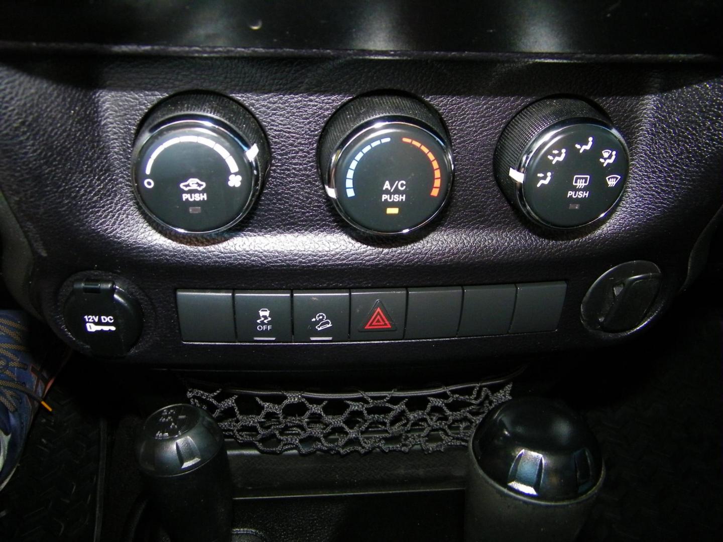 2014 Black /Black Jeep Wrangler Unlimited Sport 4WD (1C4BJWDG5EL) with an 3.6L V6 DOHC 24V FFV engine, Automatic transmission, located at 4000 Bee Ridge Road, Sarasota, FL, 34233, (941) 926-0300, 27.298664, -82.489151 - Photo#20