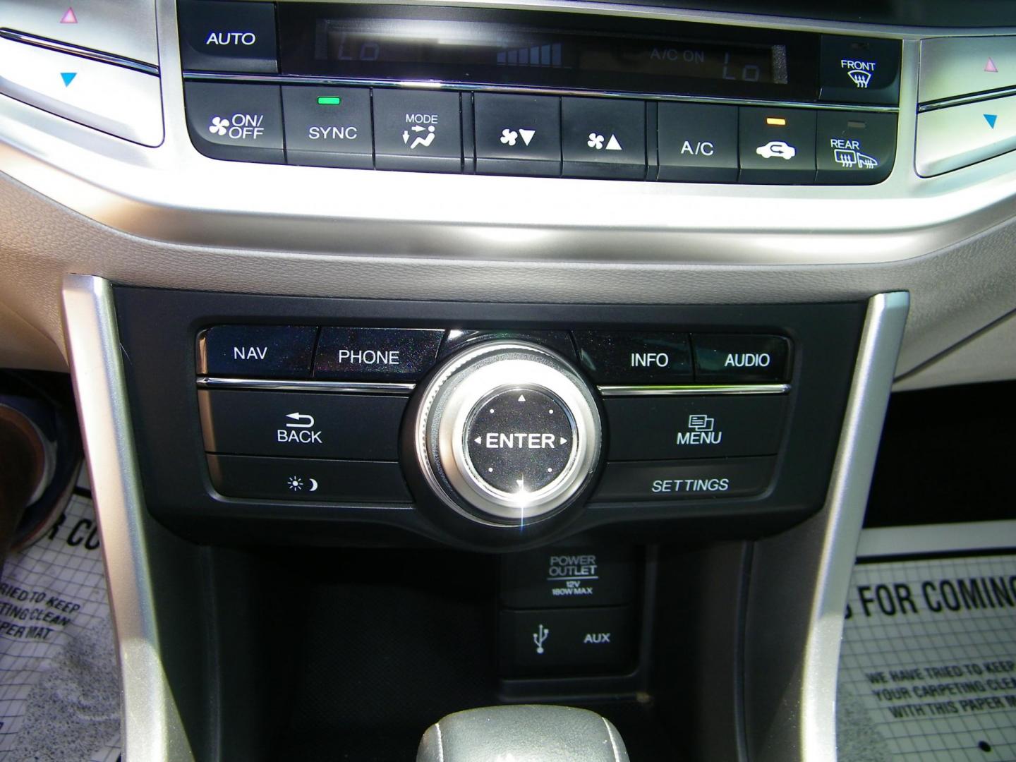 2013 Gray /Gray Honda Accord EX-L V6 Sedan AT (1HGCR3F89DA) with an 3.5L V6 SOHC 24V engine, 6-Speed Automatic transmission, located at 4000 Bee Ridge Road, Sarasota, FL, 34233, (941) 926-0300, 27.298664, -82.489151 - Photo#23