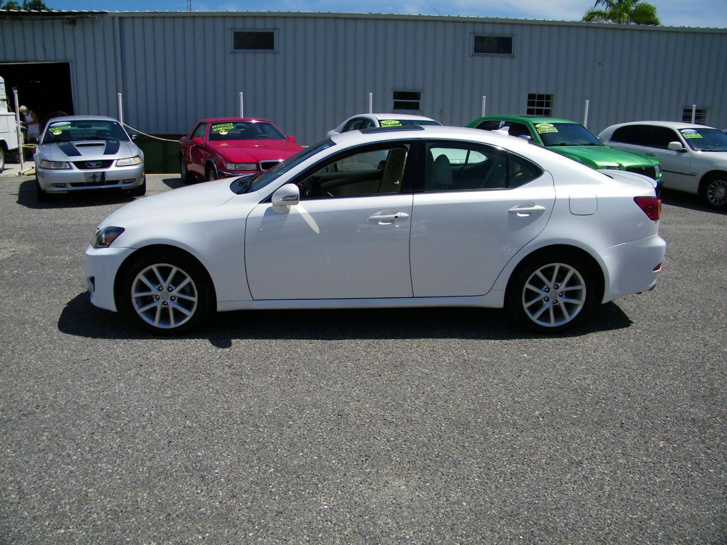 2011 White /Beige Lexus IS IS 250 AWD (JTHCF5C25B5) with an 2.5L V6 24V DOHC engine, 6-Speed Automatic transmission, located at 4000 Bee Ridge Road, Sarasota, FL, 34233, (941) 926-0300, 27.298664, -82.489151 - Photo#2