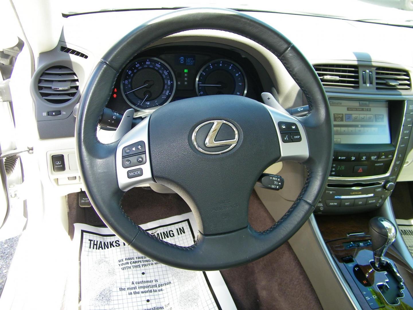 2011 White /Beige Lexus IS IS 250 AWD (JTHCF5C25B5) with an 2.5L V6 24V DOHC engine, 6-Speed Automatic transmission, located at 4000 Bee Ridge Road, Sarasota, FL, 34233, (941) 926-0300, 27.298664, -82.489151 - Photo#20