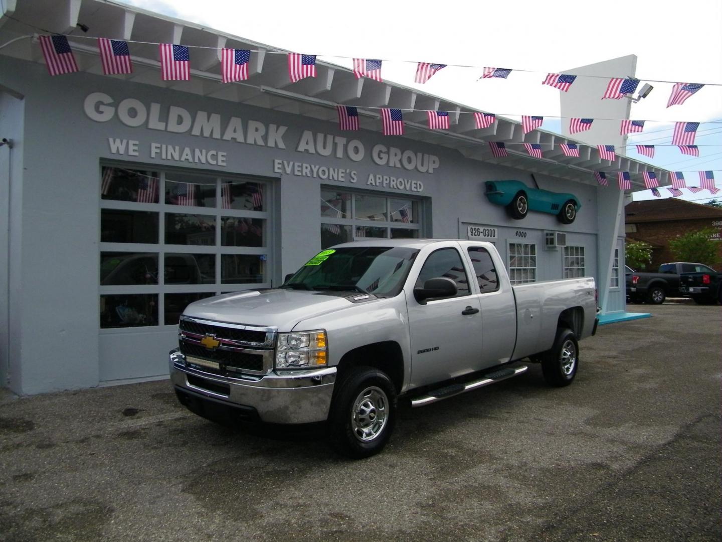 2013 Silver /Gray Chevrolet Silverado 2500HD Work Truck Ext. Cab 4WD (1GC2KVCG5DZ) with an 6.0L V8 OHV 16V FFV engine, 6-Speed Automatic transmission, located at 4000 Bee Ridge Road, Sarasota, FL, 34233, (941) 926-0300, 27.298664, -82.489151 - Photo#0