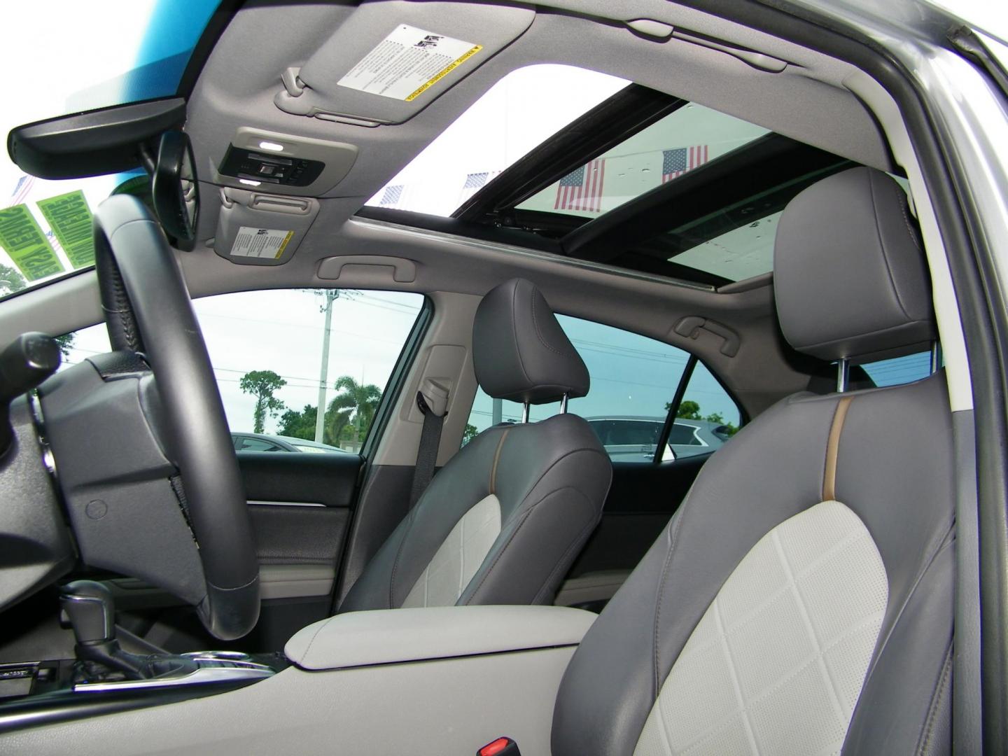 2018 Silver /Black Toyota Camry LE (4T1B11HK1JU) with an 2.5L L4 DOHC 16V engine, 8A transmission, located at 4000 Bee Ridge Road, Sarasota, FL, 34233, (941) 926-0300, 27.298664, -82.489151 - Photo#7