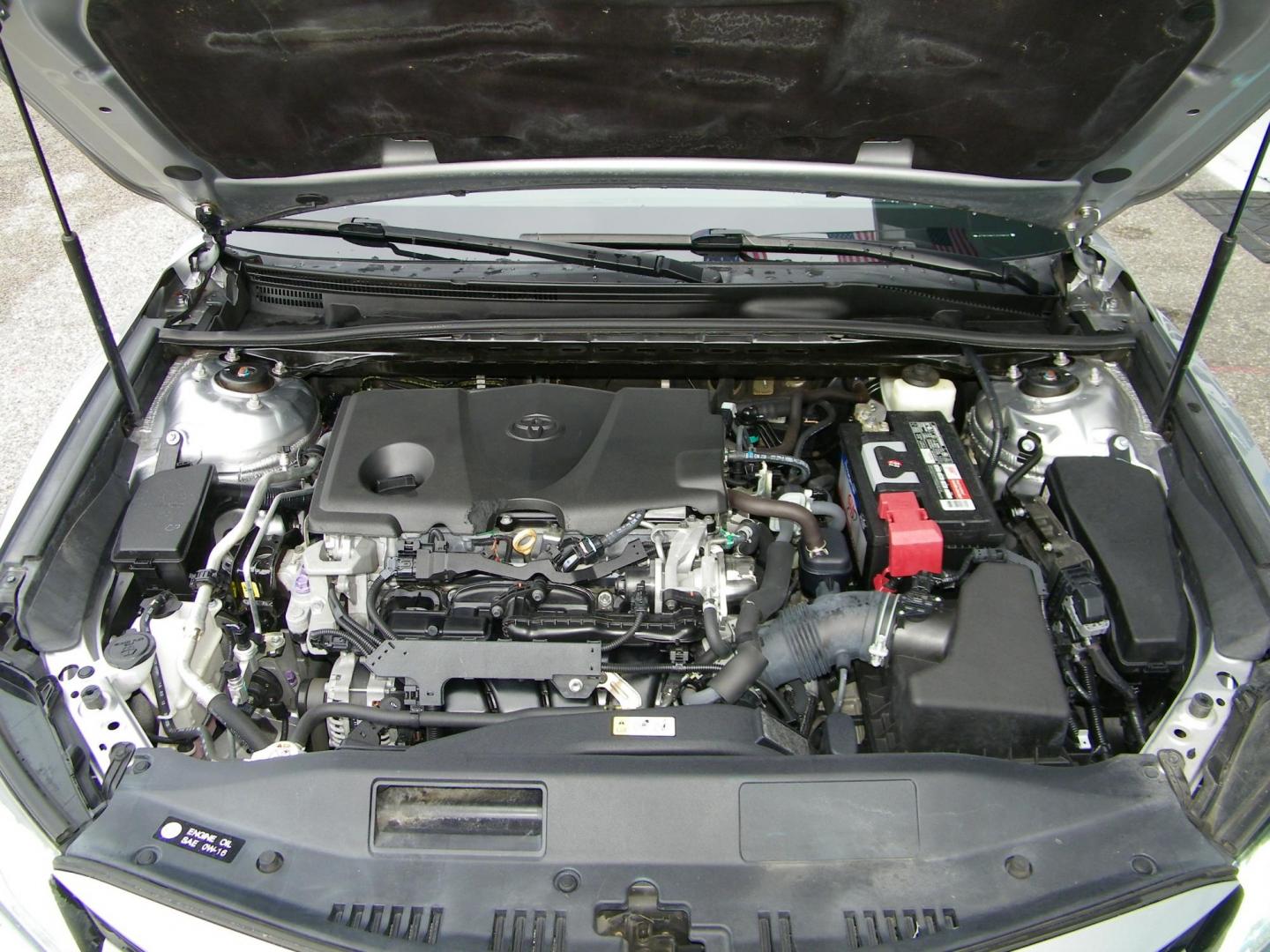 2018 Silver /Black Toyota Camry LE (4T1B11HK1JU) with an 2.5L L4 DOHC 16V engine, 8A transmission, located at 4000 Bee Ridge Road, Sarasota, FL, 34233, (941) 926-0300, 27.298664, -82.489151 - Photo#15