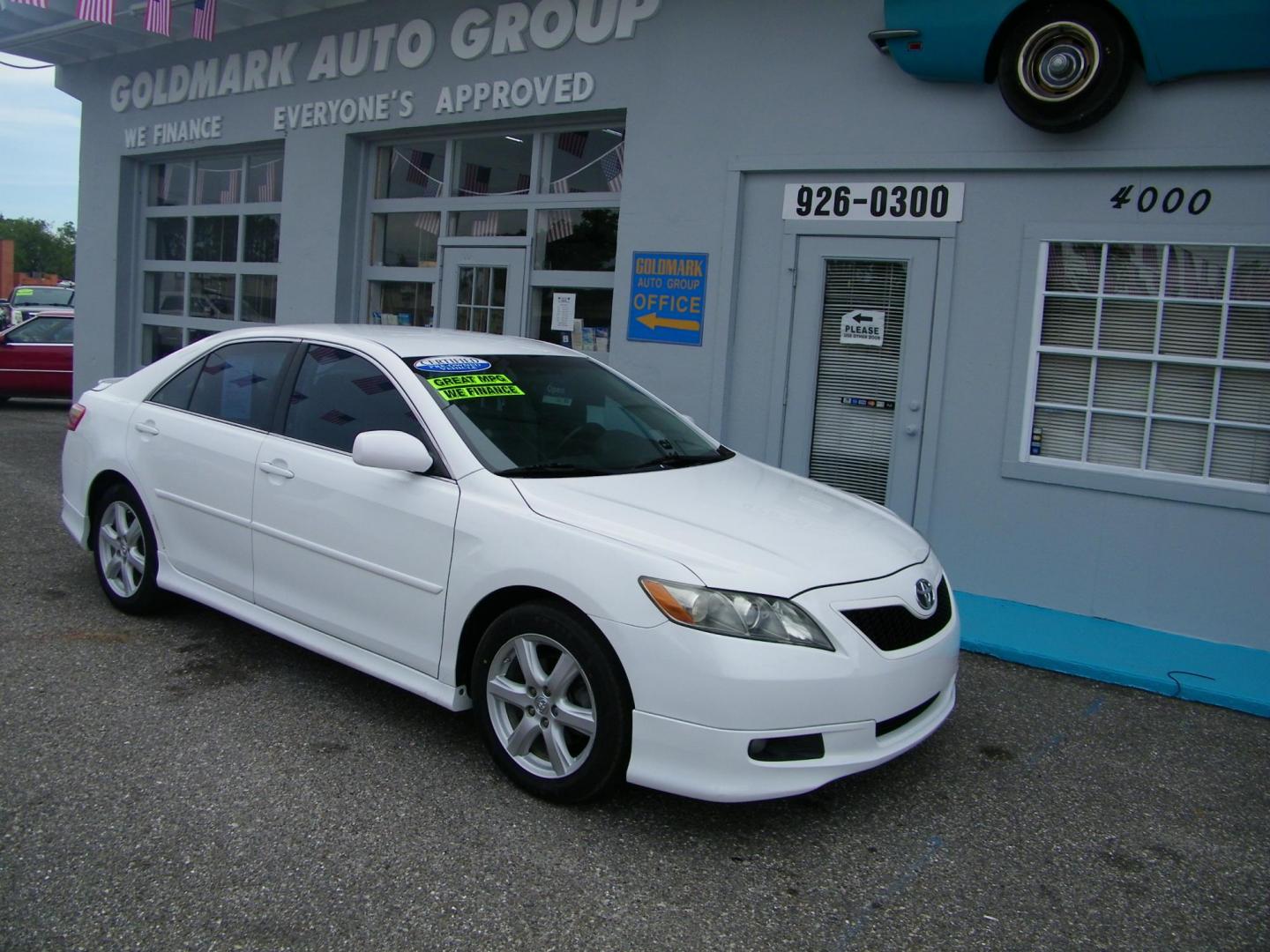 2009 White /Grey Toyota Camry CE 5-Spd AT (4T1BE46K99U) with an 2.4L L4 DOHC 16V engine, 5-Speed Automatic Overdrive transmission, located at 4000 Bee Ridge Road, Sarasota, FL, 34233, (941) 926-0300, 27.298664, -82.489151 - Photo#1