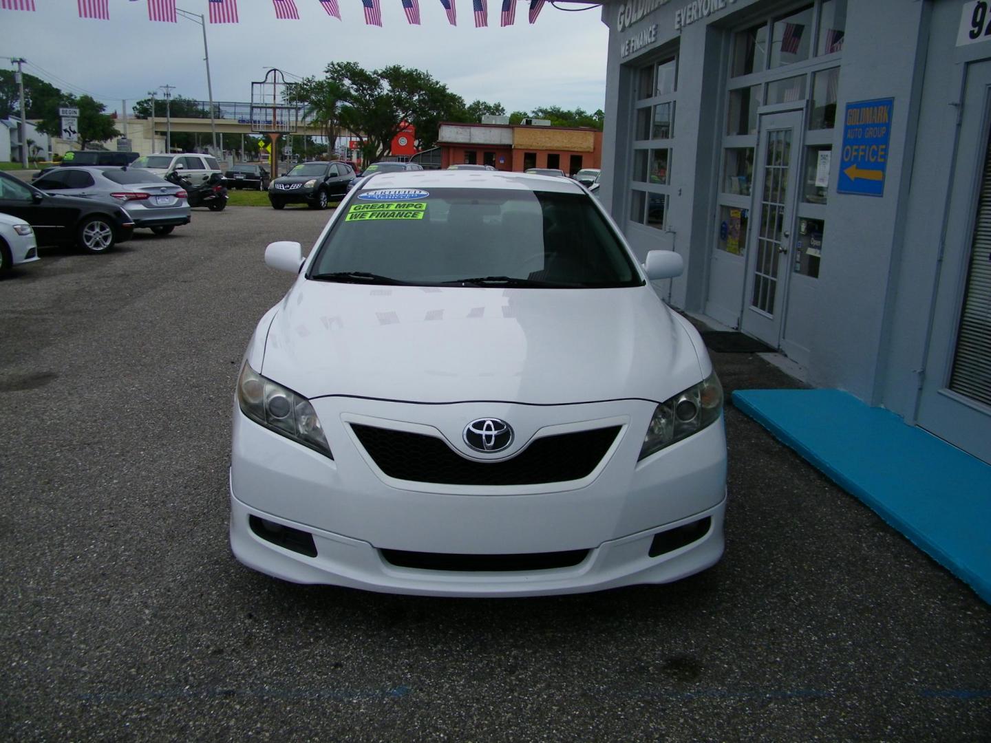 2009 White /Grey Toyota Camry CE 5-Spd AT (4T1BE46K99U) with an 2.4L L4 DOHC 16V engine, 5-Speed Automatic Overdrive transmission, located at 4000 Bee Ridge Road, Sarasota, FL, 34233, (941) 926-0300, 27.298664, -82.489151 - Photo#4