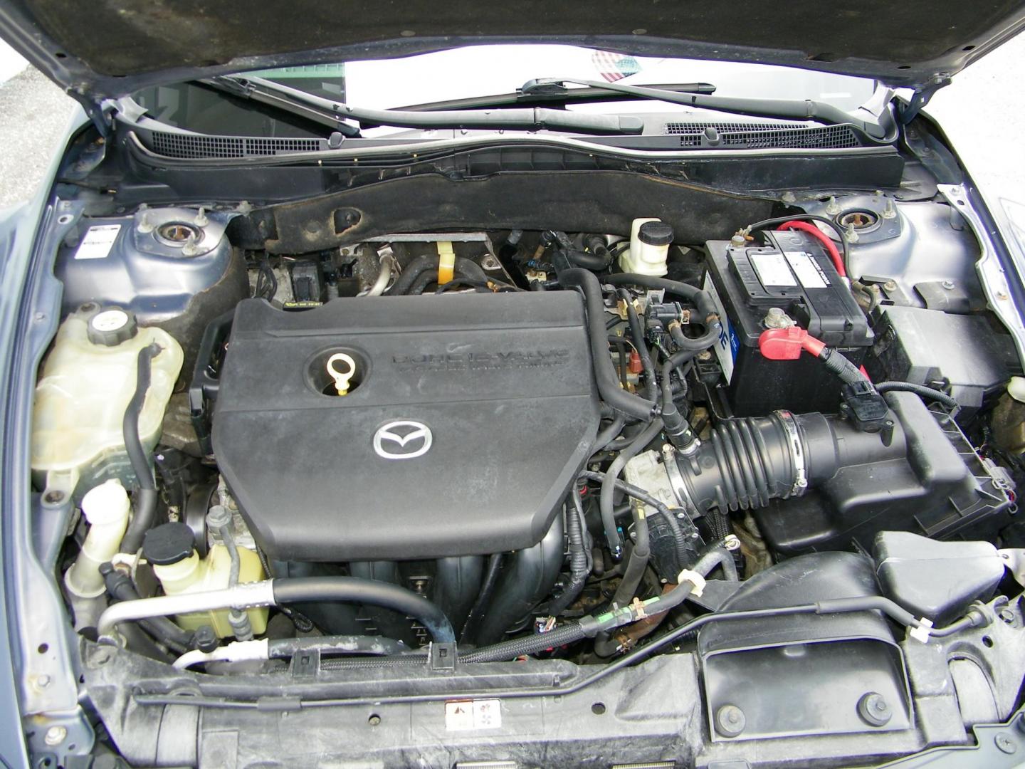 2010 Grey /Black Mazda MAZDA6 I Grand Touring (1YVHZ8BH4A5) with an 2.5L L4 DOHC 16V engine, 5-Speed Automatic transmission, located at 4000 Bee Ridge Road, Sarasota, FL, 34233, (941) 926-0300, 27.298664, -82.489151 - Photo#13