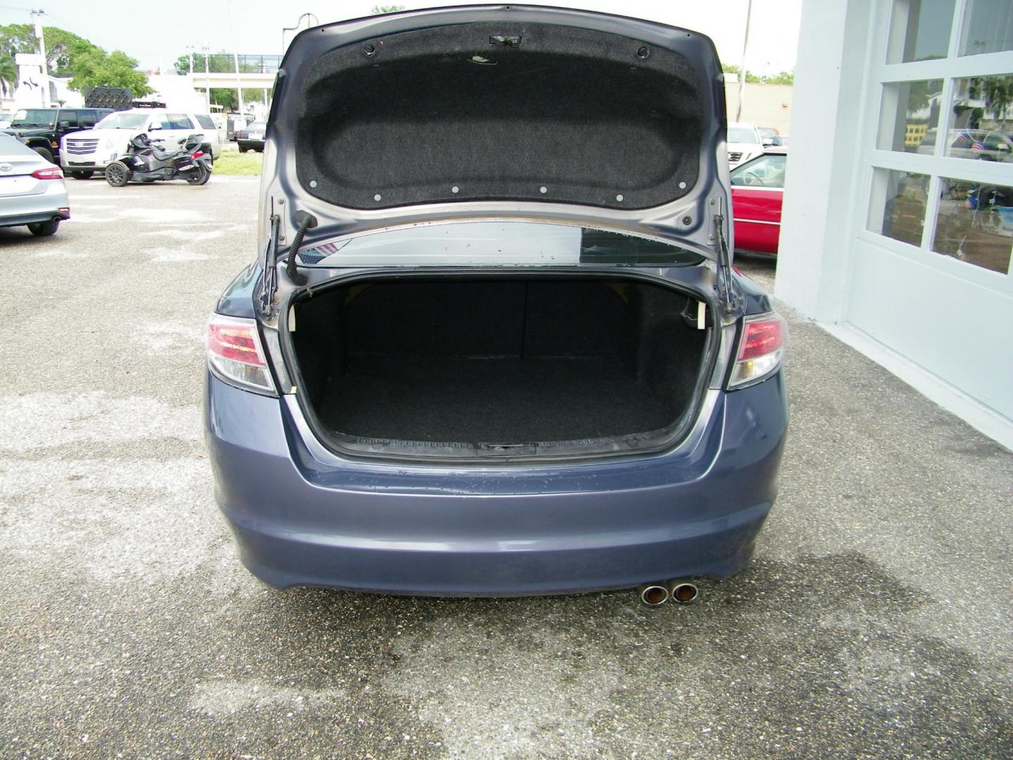 2010 Grey /Black Mazda MAZDA6 I Grand Touring (1YVHZ8BH4A5) with an 2.5L L4 DOHC 16V engine, 5-Speed Automatic transmission, located at 4000 Bee Ridge Road, Sarasota, FL, 34233, (941) 926-0300, 27.298664, -82.489151 - Photo#14
