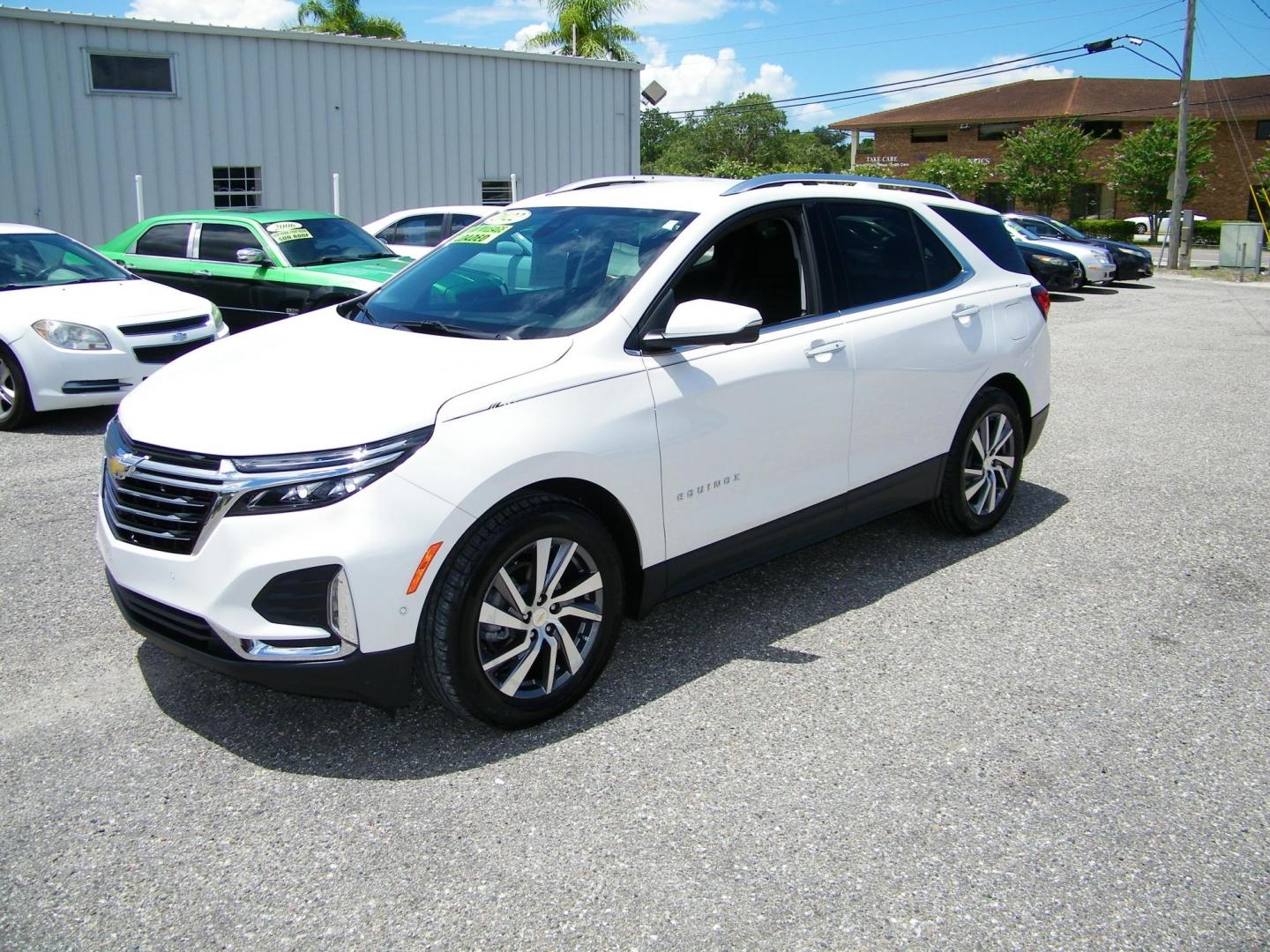 2022 White /Black Chevrolet Equinox Premier (3GNAXNEV8NS) with an 1.5L L4 DOHC 16V TURBO engine, 6A transmission, located at 4000 Bee Ridge Road, Sarasota, FL, 34233, (941) 926-0300, 27.298664, -82.489151 - Photo#0