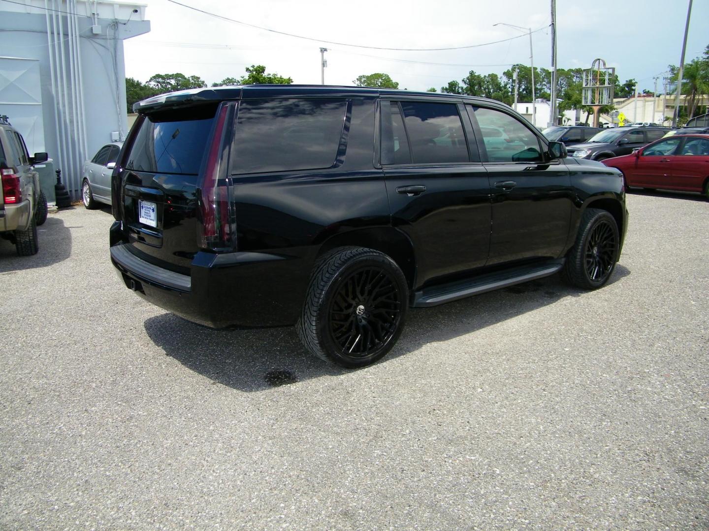 2016 Black /Black Chevrolet Tahoe Police 2WD (1GNLCDEC8GR) with an 5.3L V8 OHV 16V engine, 6A transmission, located at 4000 Bee Ridge Road, Sarasota, FL, 34233, (941) 926-0300, 27.298664, -82.489151 - Photo#5