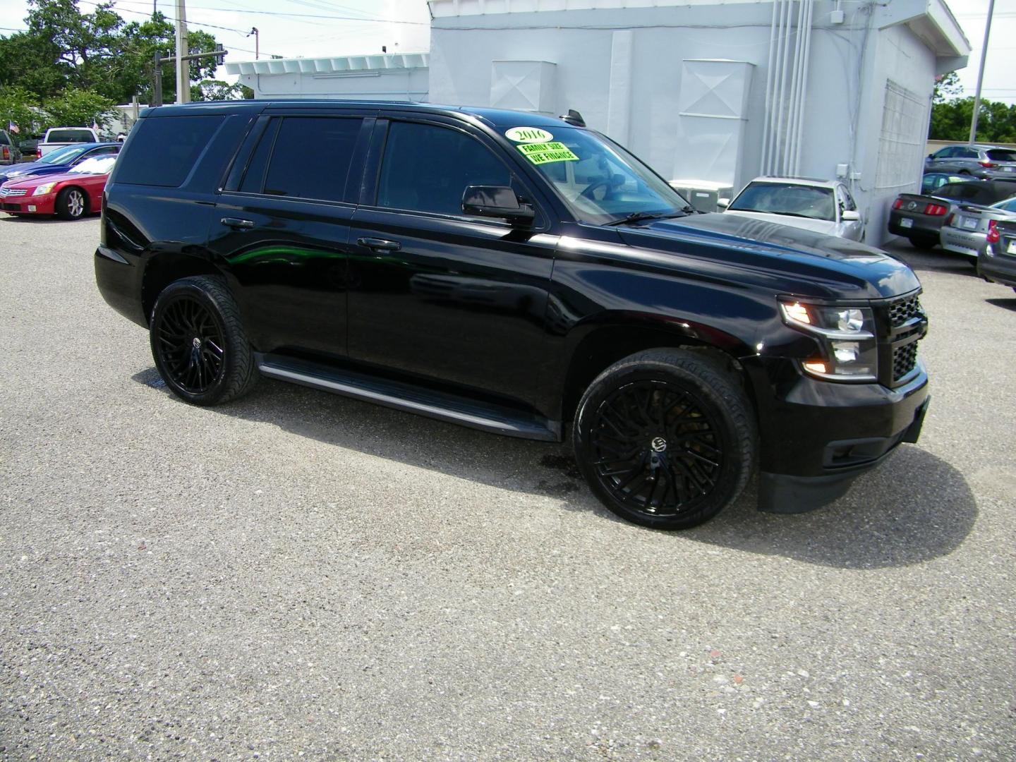 2016 Black /Black Chevrolet Tahoe Police 2WD (1GNLCDEC8GR) with an 5.3L V8 OHV 16V engine, 6A transmission, located at 4000 Bee Ridge Road, Sarasota, FL, 34233, (941) 926-0300, 27.298664, -82.489151 - Photo#7