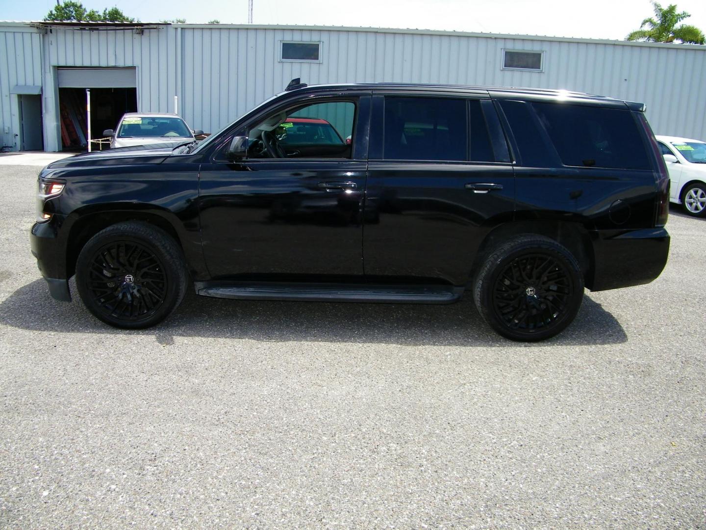 2016 Black /Black Chevrolet Tahoe Police 2WD (1GNLCDEC8GR) with an 5.3L V8 OHV 16V engine, 6A transmission, located at 4000 Bee Ridge Road, Sarasota, FL, 34233, (941) 926-0300, 27.298664, -82.489151 - Photo#2